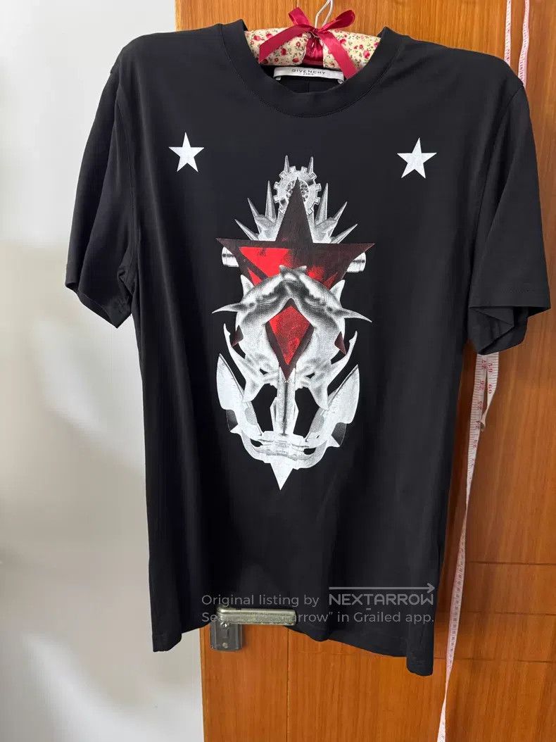 Givenchy Givenchy Black Short Sleeve T-shirt Star Shark Print Size US S / EU 44-46 / 1 - 1 Thumbnail