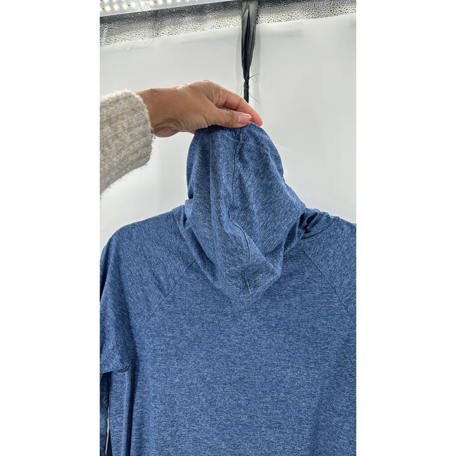 Athleta Athleta uptempo Hoodie blue side slit hi lo loose fit sz M Size M / US 6-8 / IT 42-44 - 9 Thumbnail