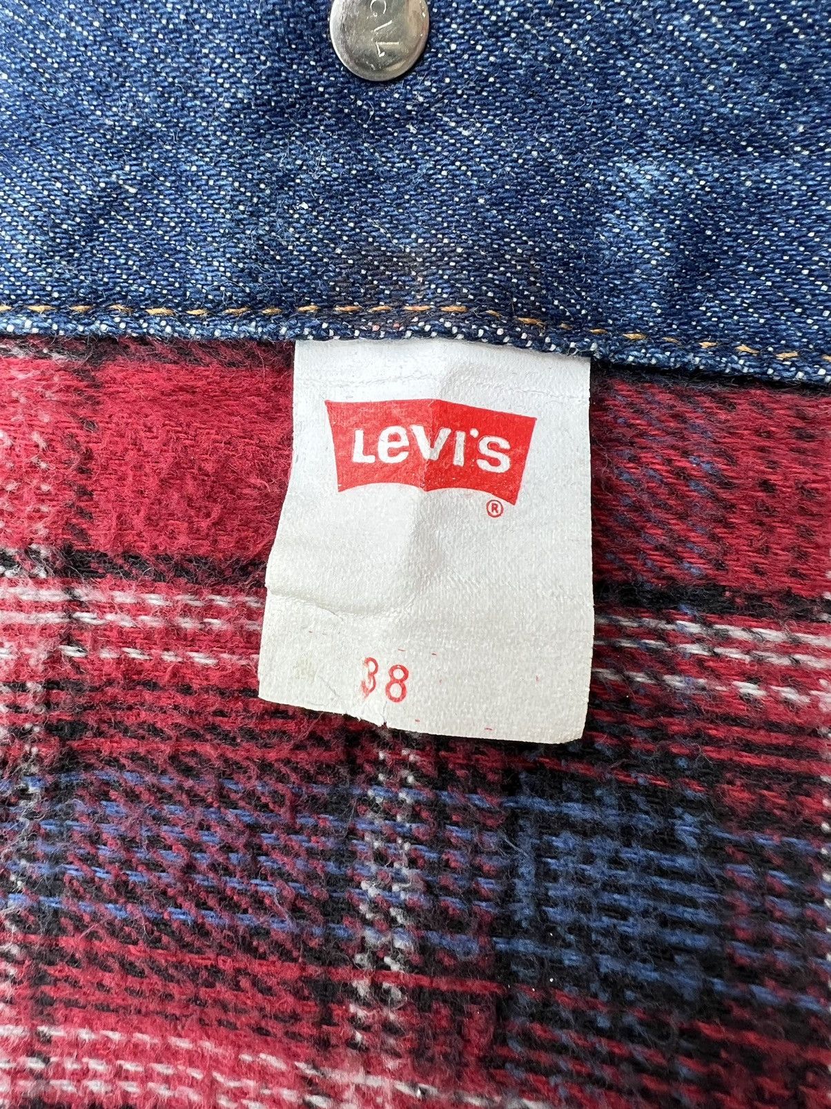 Levi's Vintage 90s Levi’s 70506 Blanket Denim Trucker Jacket Size US M / EU 48-50 / 2 - 21 Thumbnail
