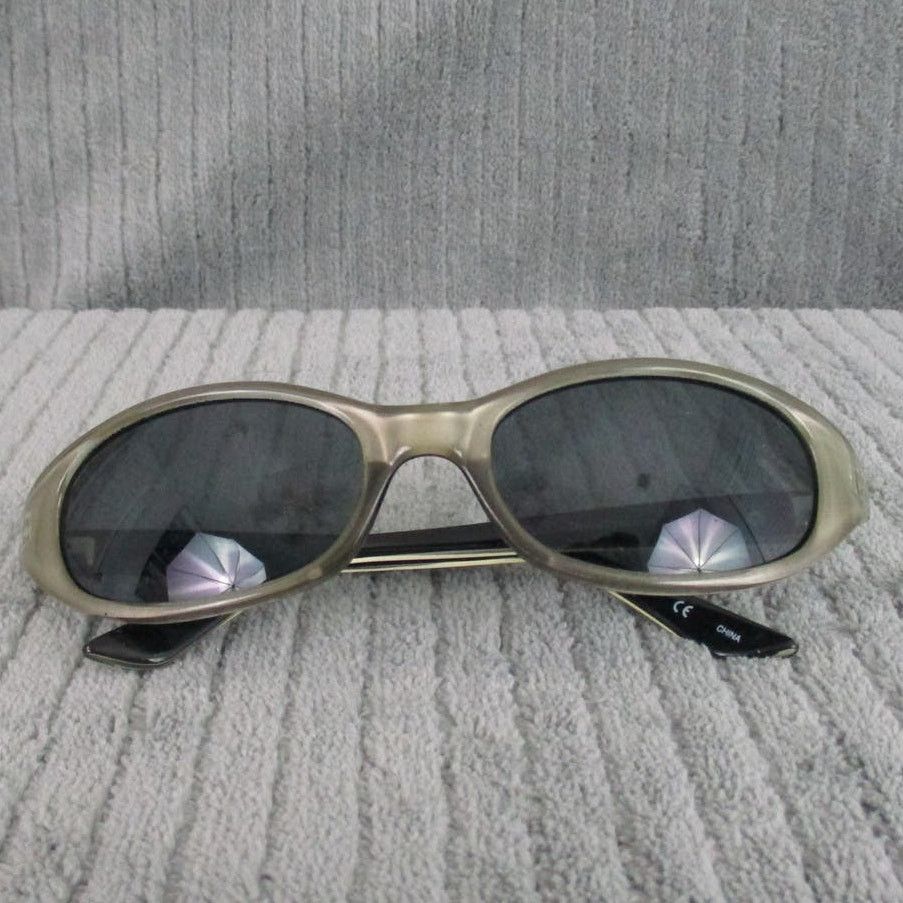 Other New Divine Eyewear Hippe Silver/Smoke Sunglasses Women's NWT Size ONE SIZE - 7 Thumbnail