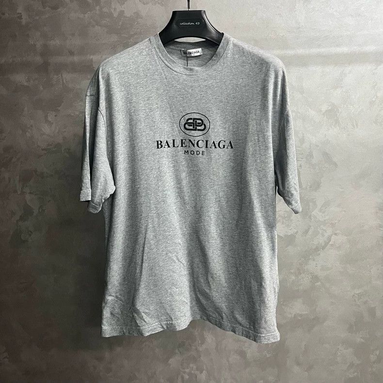 Balenciaga Balenciaga Grey Letter Printed Casual Crewneck Short Sleev Size US XS / EU 42 / 0 - 1 Thumbnail