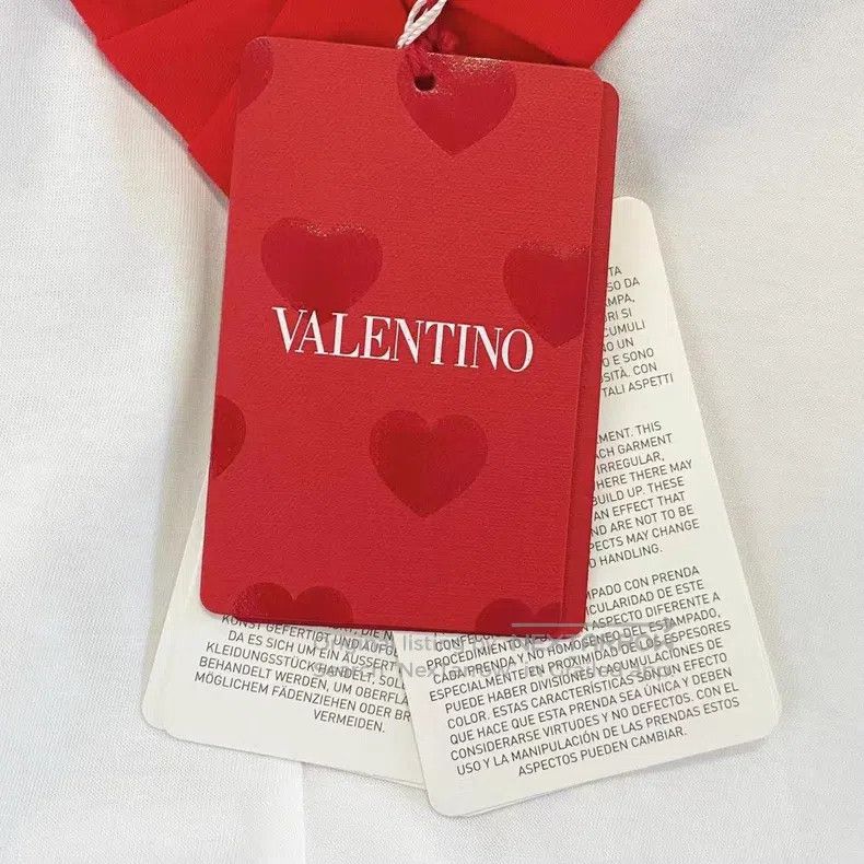 Valentino Valentino Short sleeve love logo Size M / US 6-8 / IT 42-44 - 8 Thumbnail