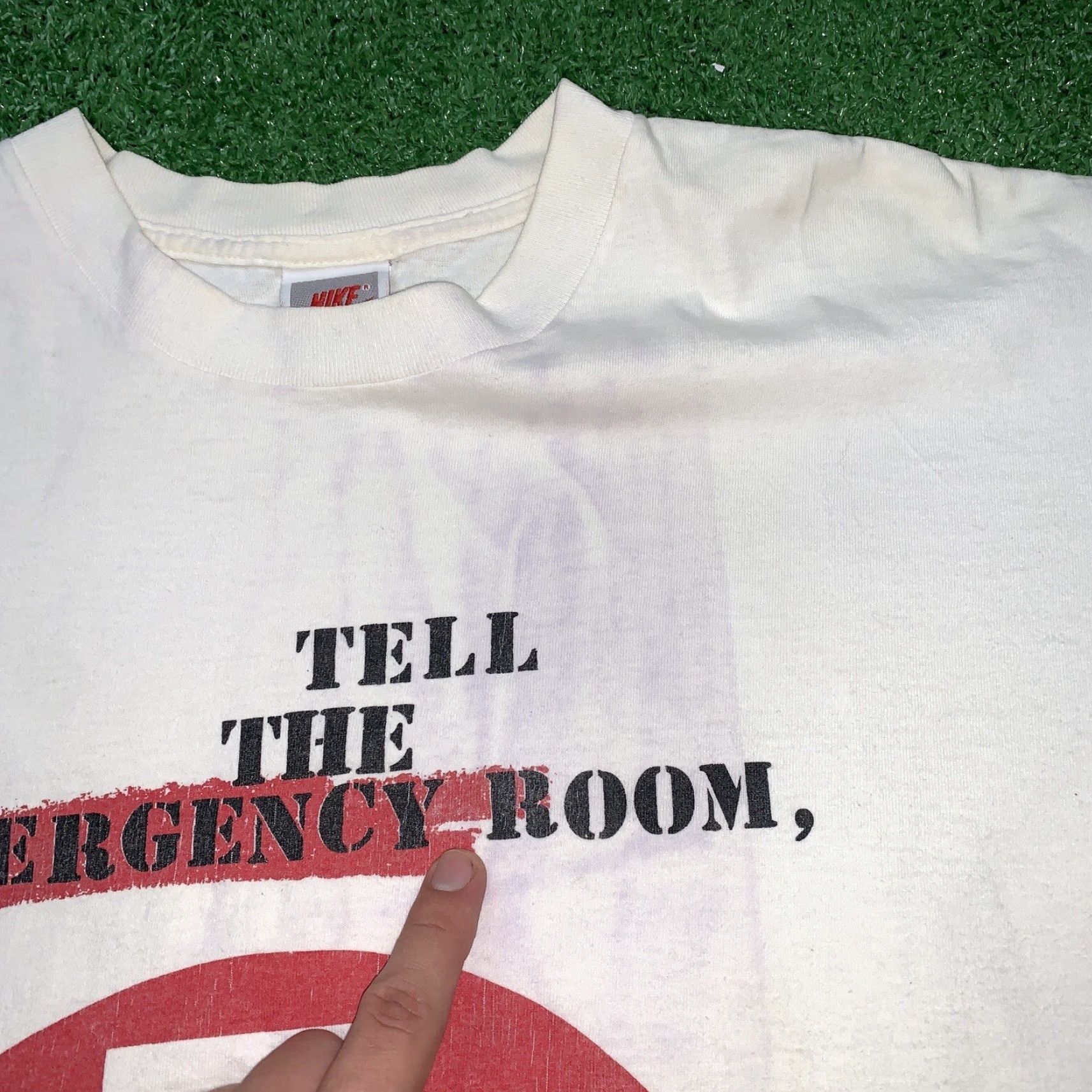 Nike VINTAGE Nike Graphic Tee USA 80s Sportswear Adult L White Size US L / EU 52-54 / 3 - 5 Thumbnail