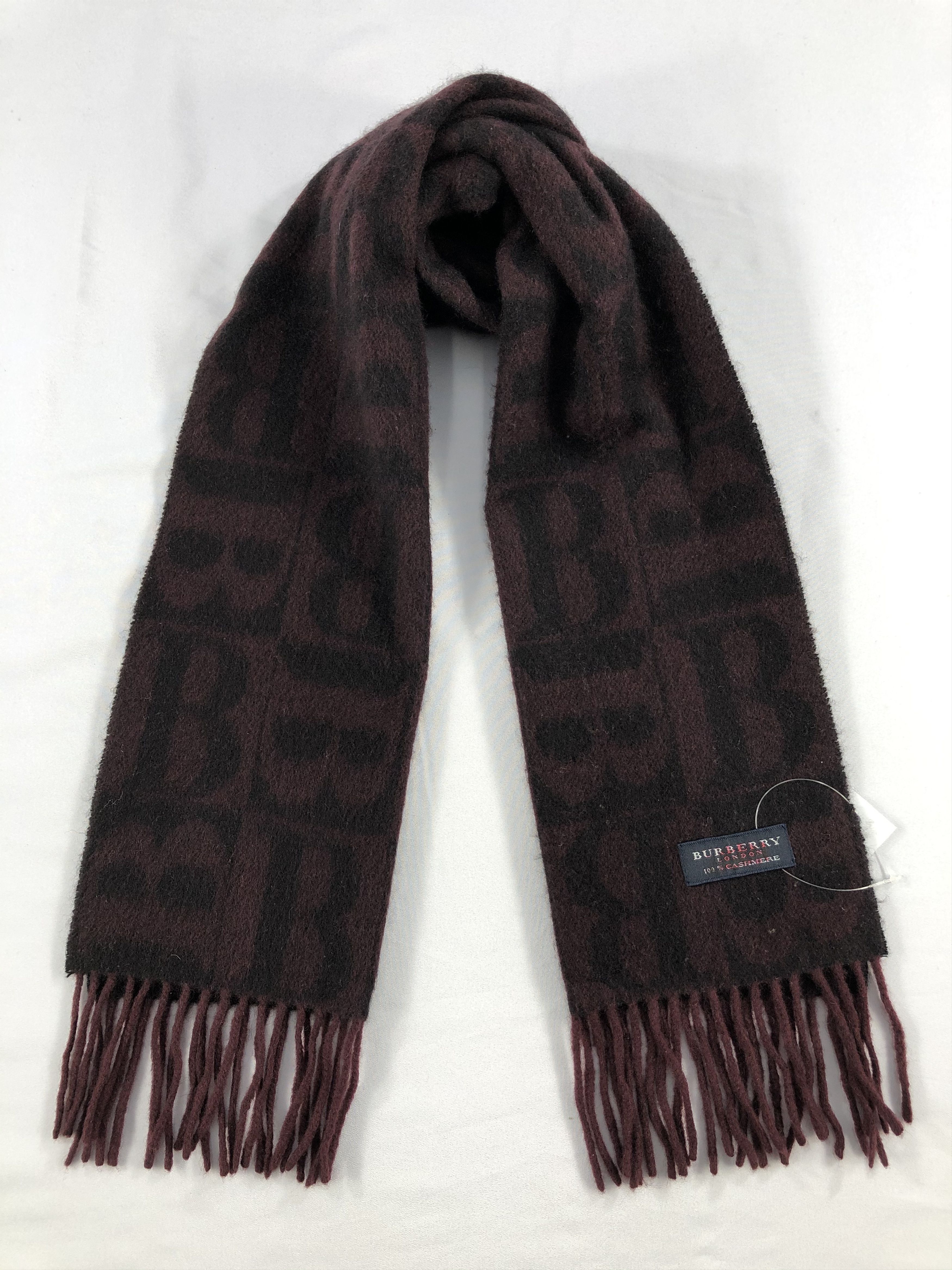 Burberry Vintage Burberry Scarf/Muffler/Neckwear MF1747 Size ONE SIZE - 1 Thumbnail