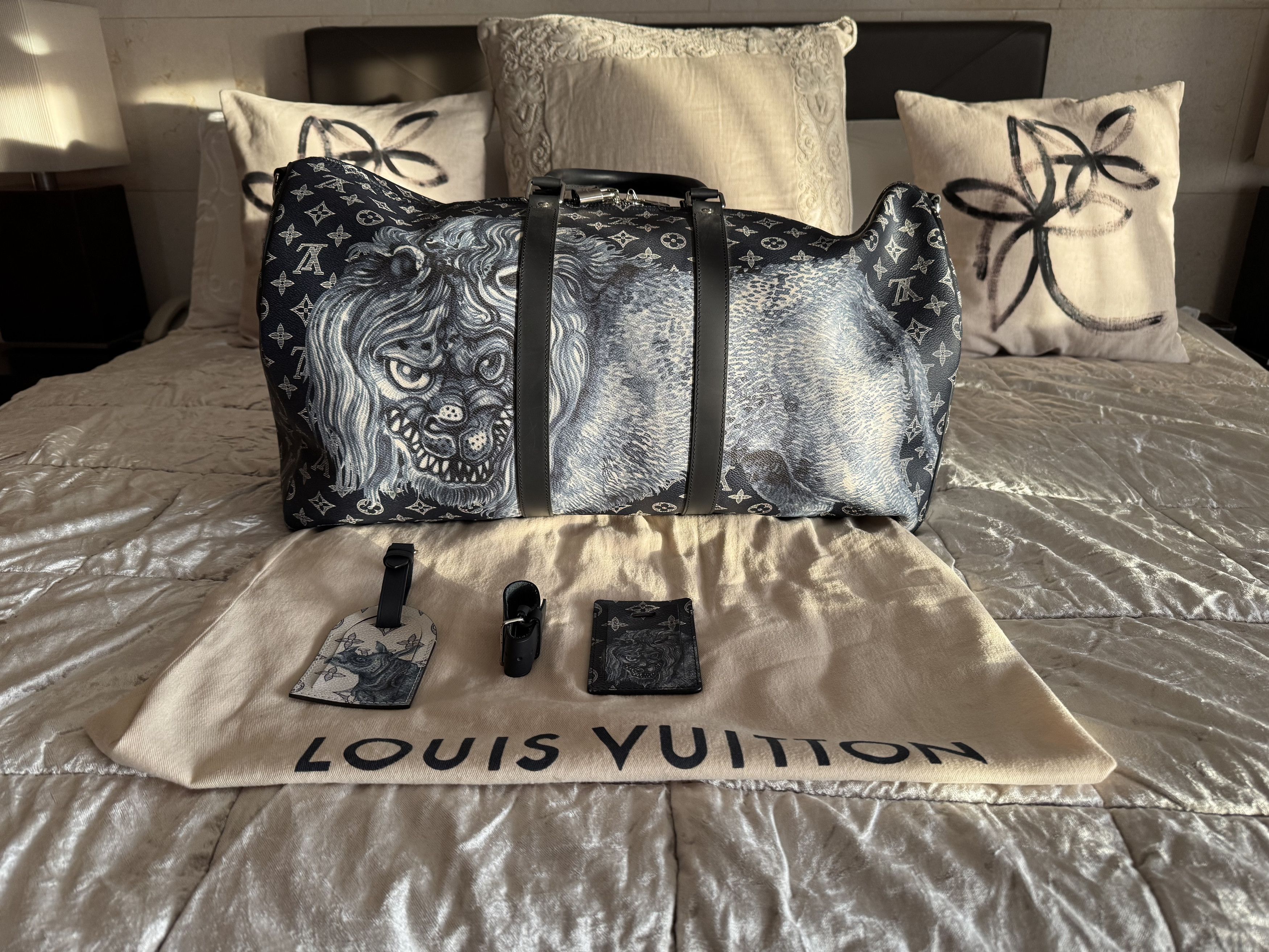 Louis Vuitton Louis Vuitton SS17 Chapman Collection Lion Keepall 55 Size ONE SIZE - 1 Thumbnail