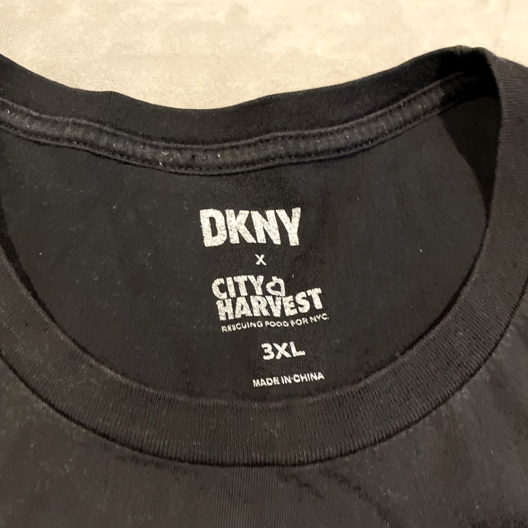 DKNY VINTAGE DKNY T-Shirt Men 3XL Black City Harvest NAS Forest Hills Stadium Concert 90s 3XL Mens Size US XXL / EU 58 / 5 - 5 Thumbnail