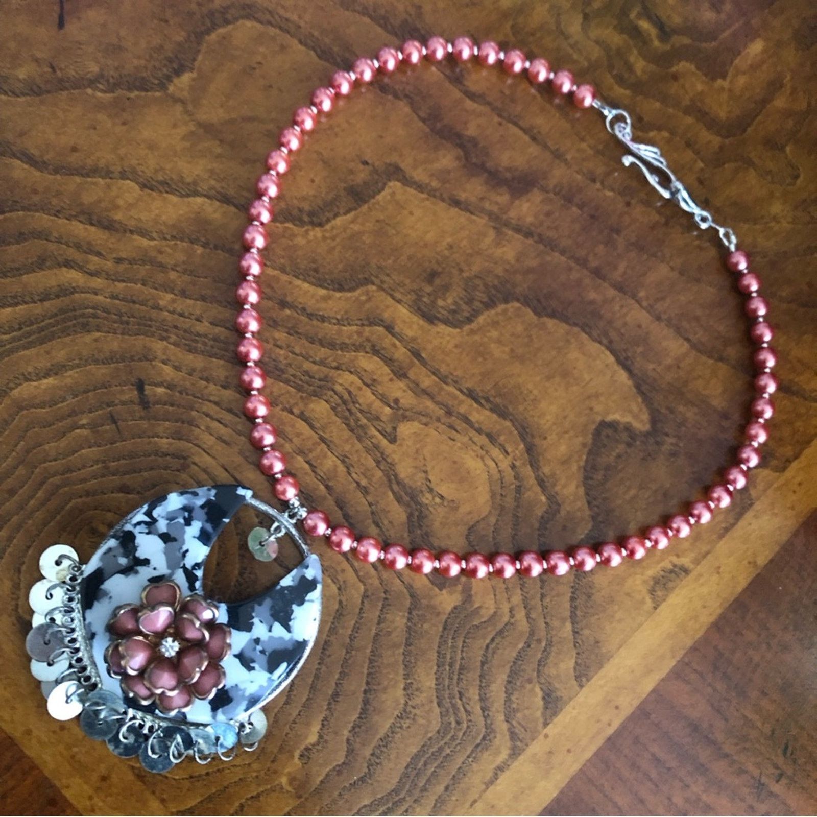 Handmade Handcrafted repurpose floral marble Pearl necklace Size ONE SIZE - 8 Thumbnail