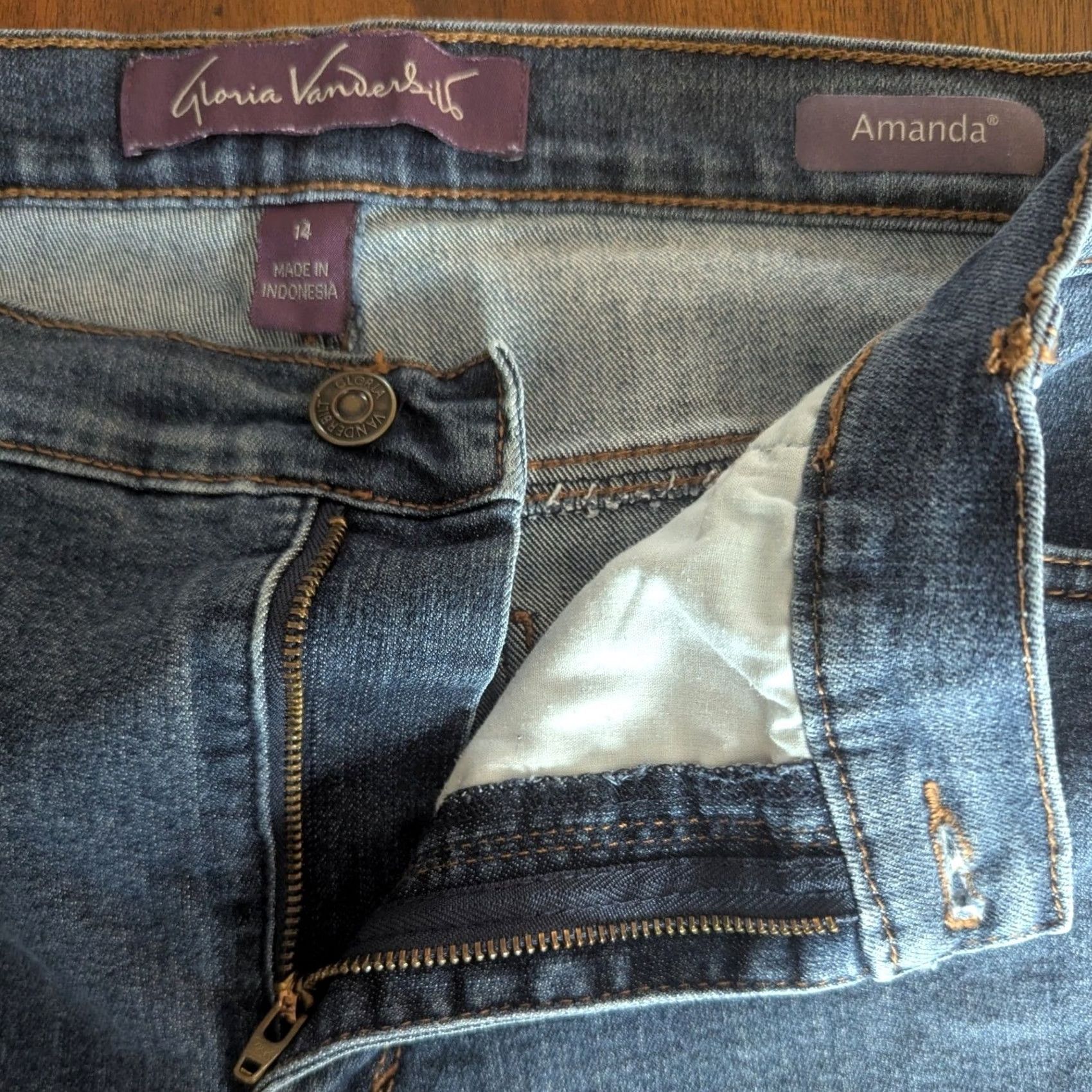 Gloria Vanderbilt Gloria Vanderbilt Amanda High Rise Tapered Jeans Womens 14P Medium Wash Denim Size 36" / US 14 / IT 50 - 5 Thumbnail