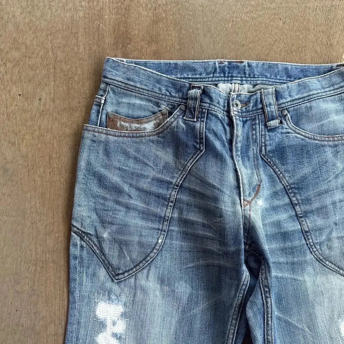 HIDEAWAYS GRAILS FLARE/BOOTCUT🔥HIDEAWAYS NICOLE JEAN DISTRESSED DENIM Size US 31 - 4 Thumbnail