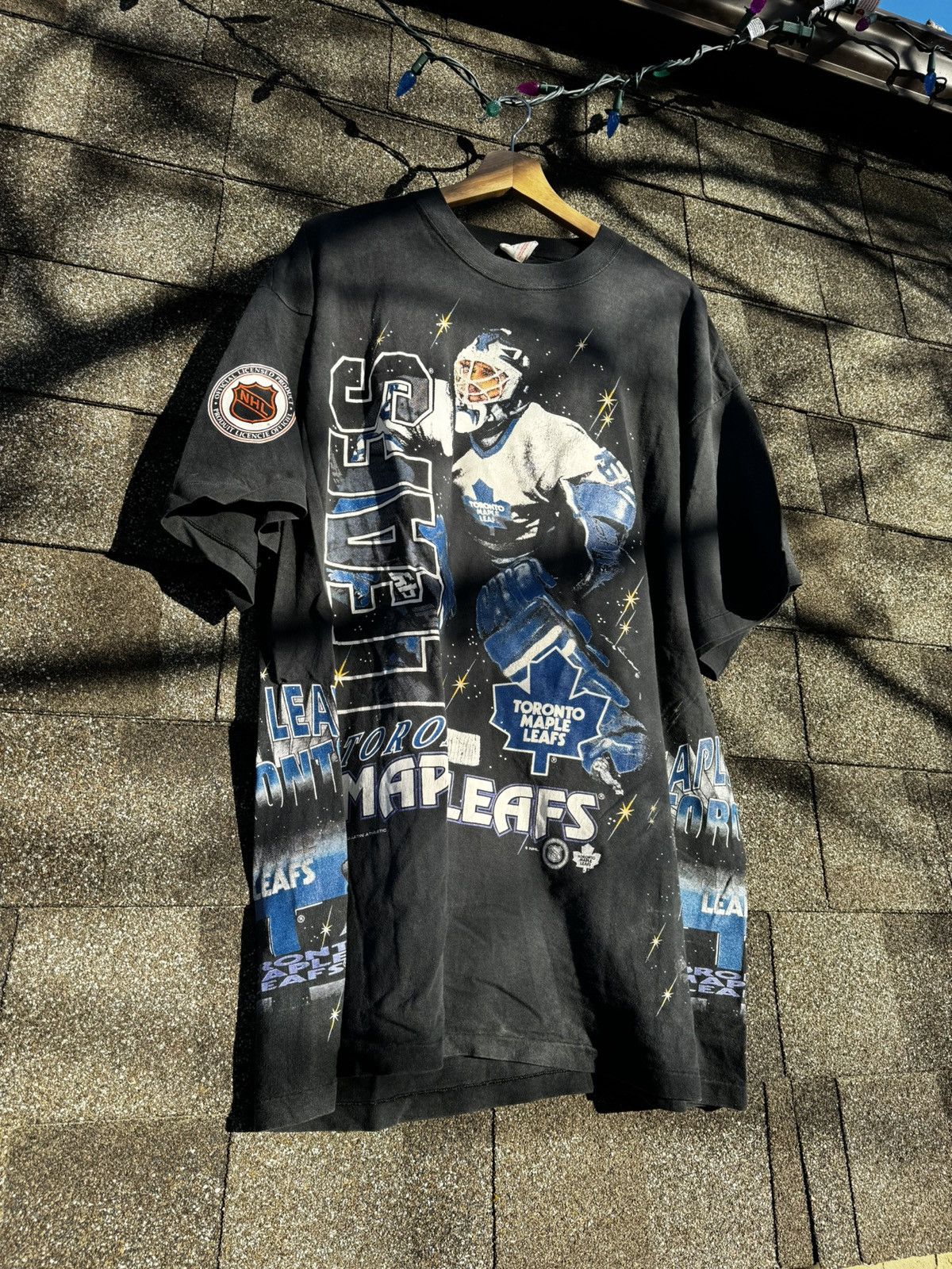 image of Nhl x Vintage Toronto Maple Leafs Shirt in Black, Men's (Size XL)