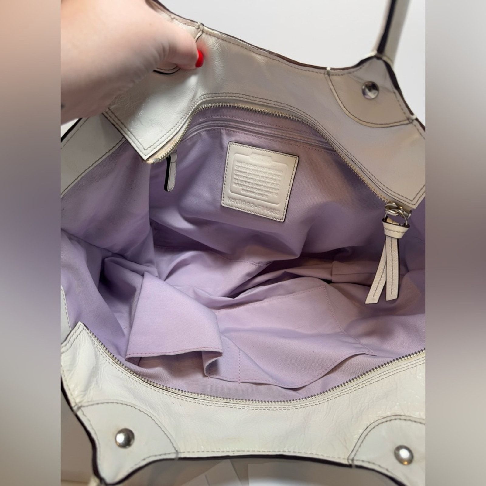 Coach Coach Bleecker Caryall Tote Eggshell Patent Leather #14483 Size ONE SIZE - 4 Thumbnail