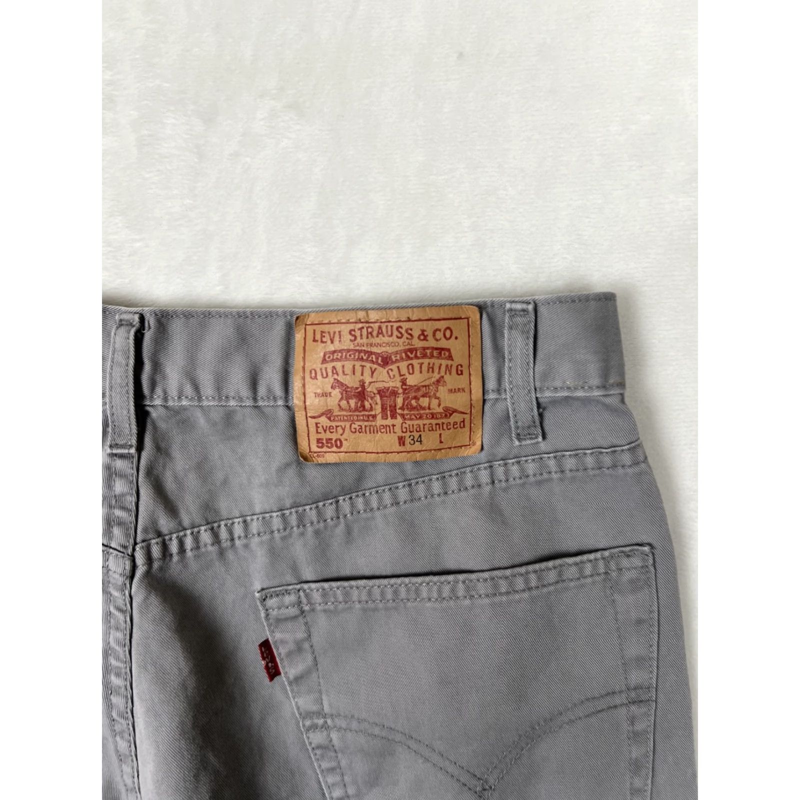 Levi's VINTAGE Levi's Shorts Denim 90s Beige 36 Regular Men Cotton 9in Inseam Size 36 Baggy Casual Reading READ Size US 36 / EU 52 - 7 Thumbnail