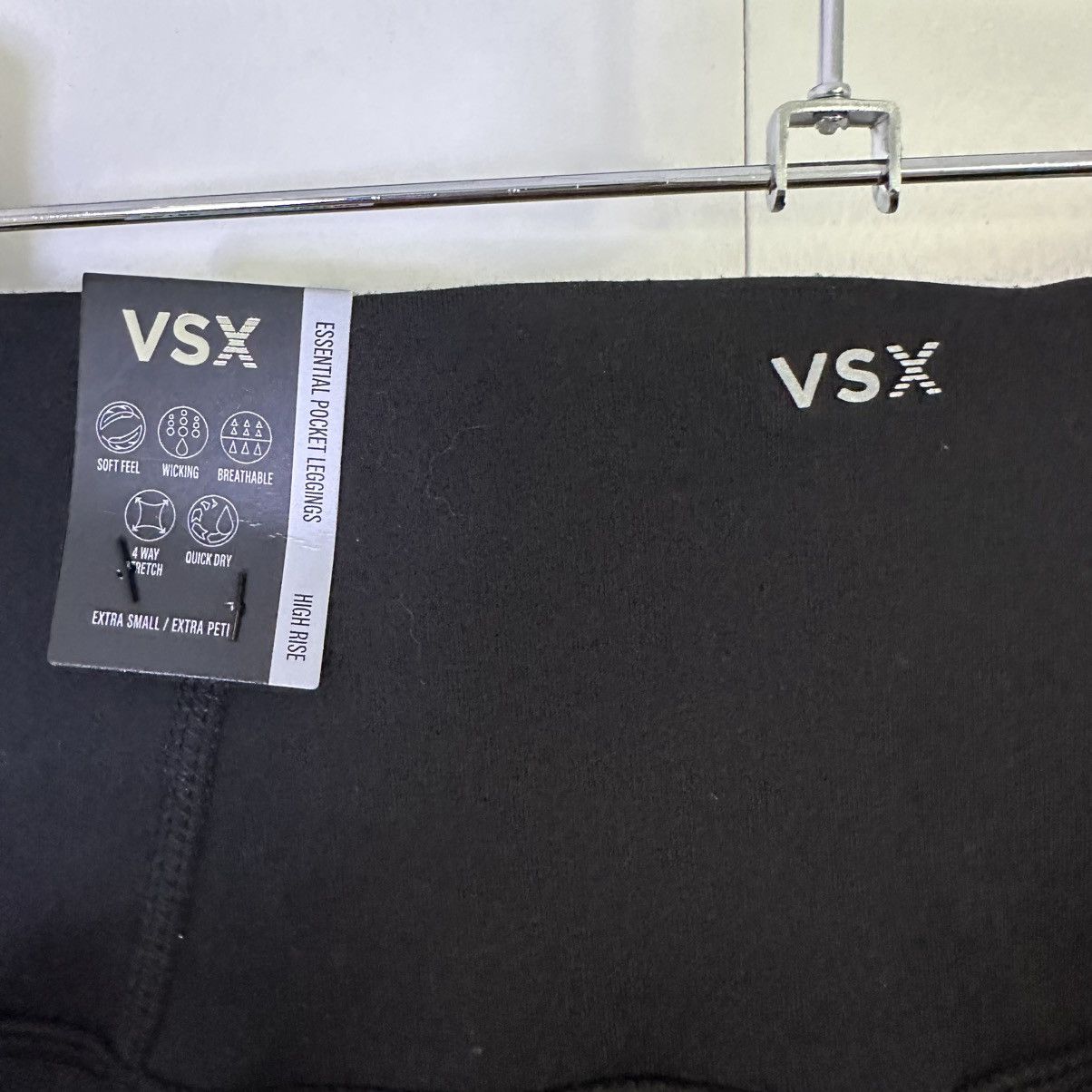 Victoria's Secret Victoria’s Secret X Essential Pocket High Rise Leggings NWT Size 25" / US 0 / IT 36 - 3 Thumbnail