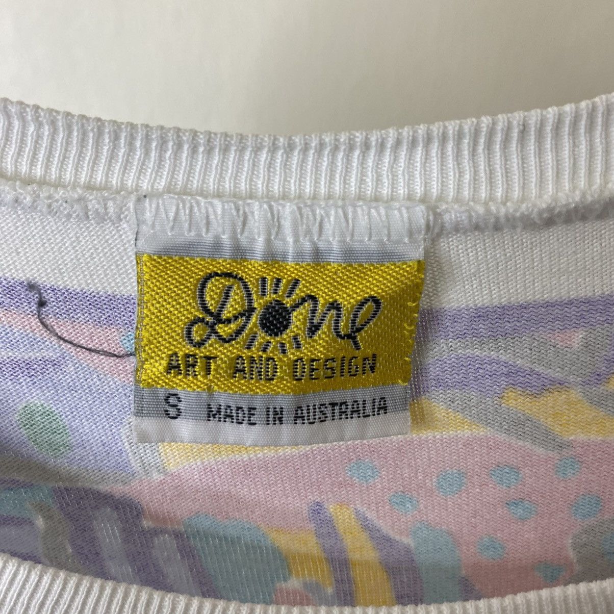 Vintage Vintage 1990s Ken Done Artwork Art T Shirt Size US L / EU 52-54 / 3 - 4 Thumbnail