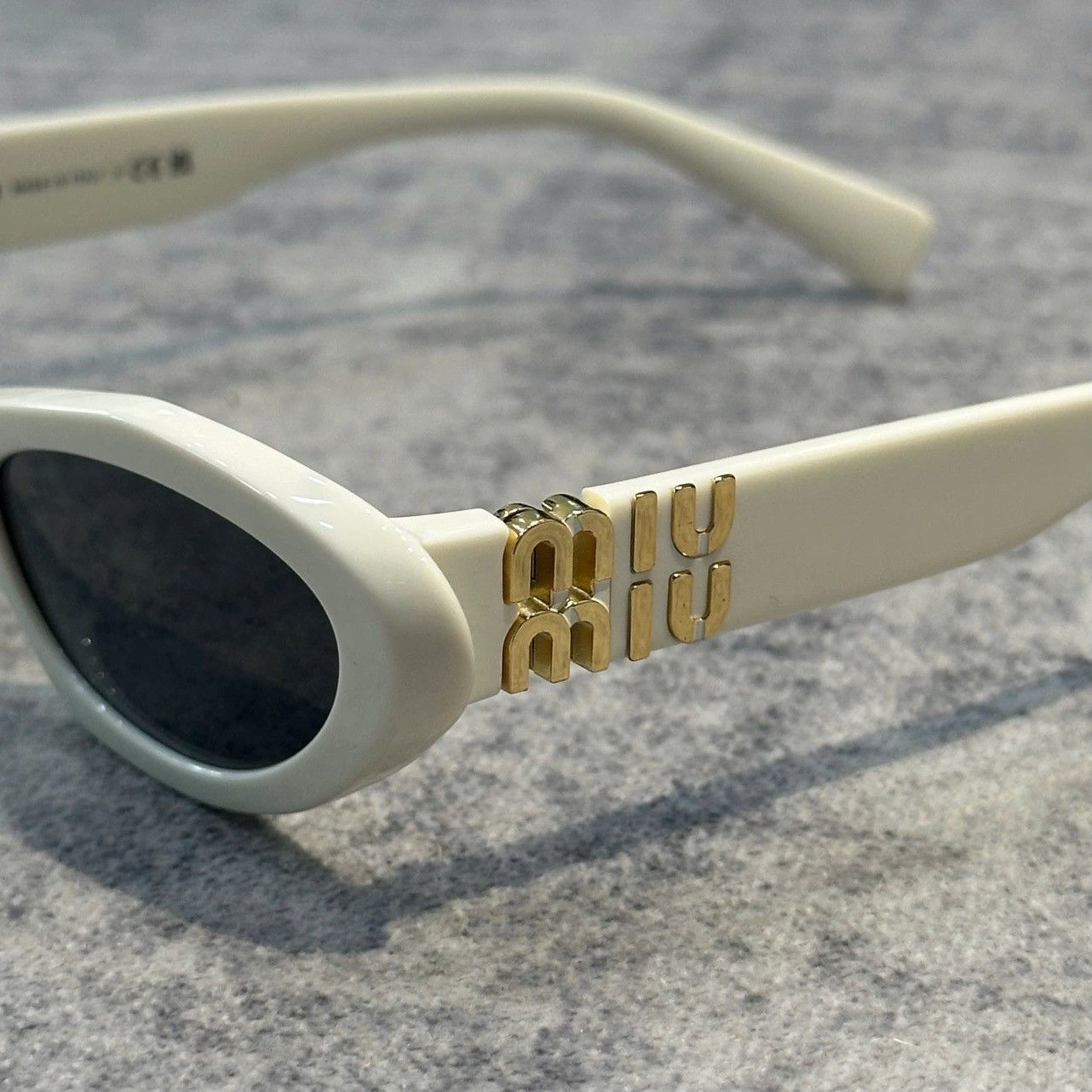 Miu Miu MIU MIU 0MU 09YS 1425S0 Size ONE SIZE - 2 Thumbnail