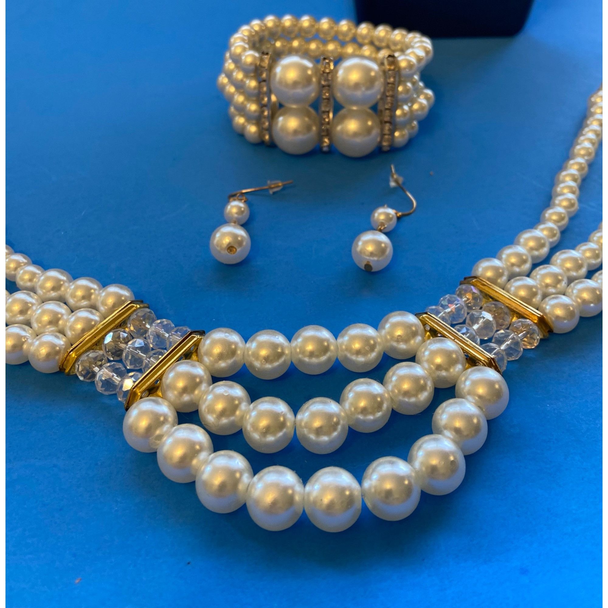 Other Faux Pearl 3pc Set W/Necklace,Bracelet&Earrings Goldtone&Cry Size ONE SIZE - 4 Thumbnail