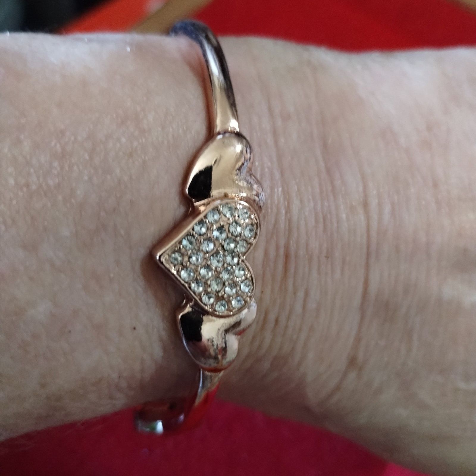 Vintage Beautiful golden rhinestone heart bracelet Size ONE SIZE - 2 Thumbnail