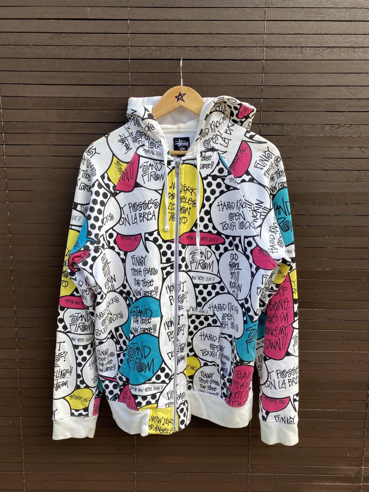 VINTAGE STUSSY SPELLOUT ABSTRACT BLACK MULTICOLOR 90's T