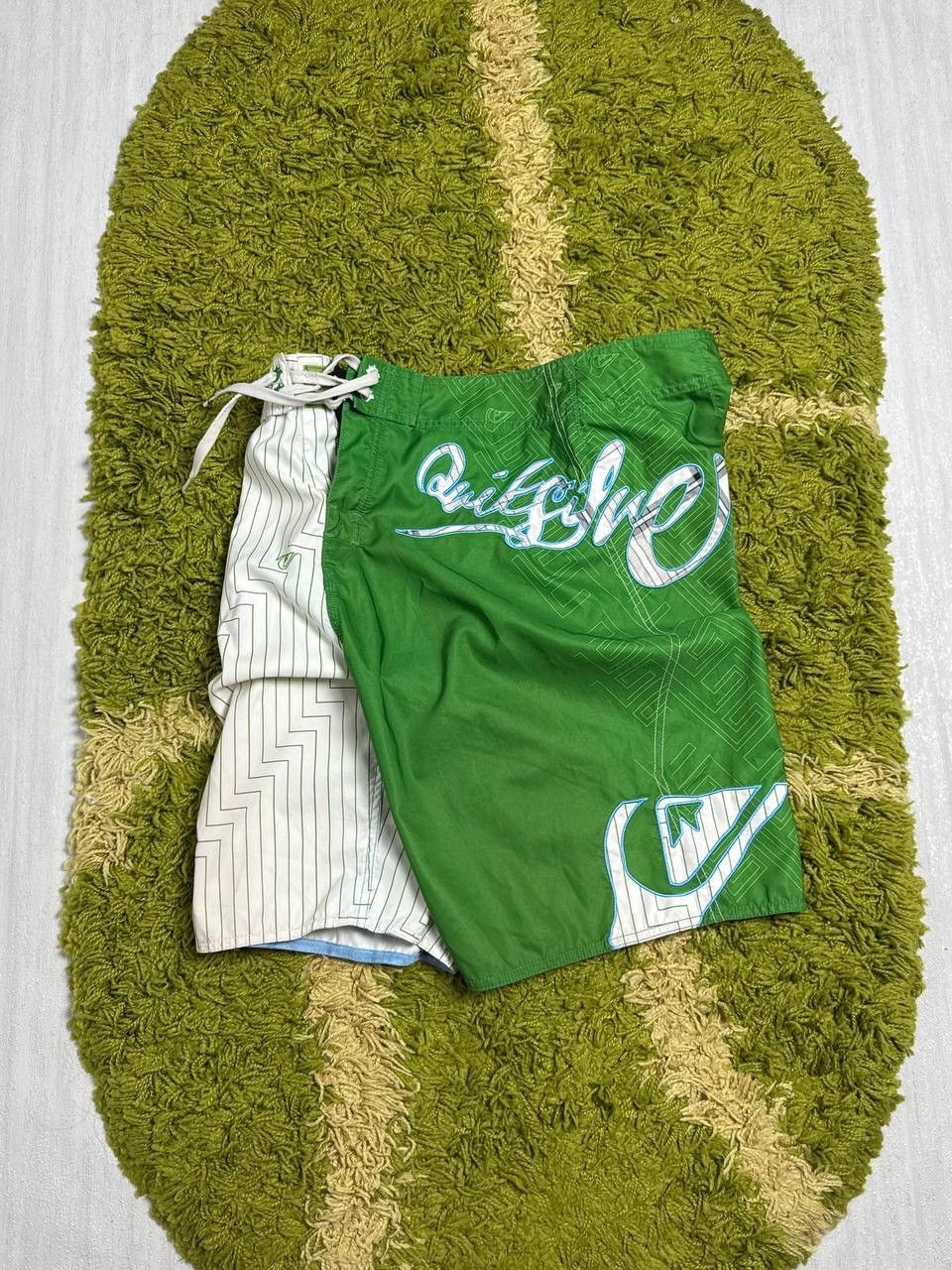 Quiksilver Vintage Quicksilver shorts big logo size Size US 32 / EU 48 - 1 Thumbnail
