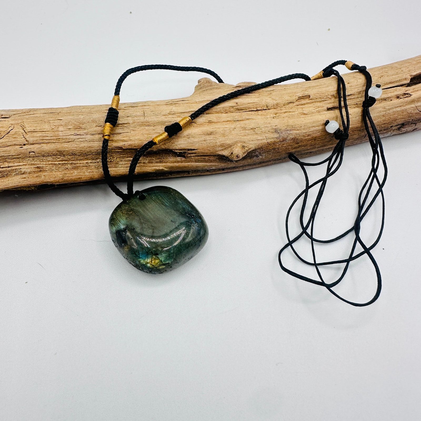 The Unbranded Brand Natural Labradorite Healing Stone Cord Necklace Unisex Size ONE SIZE - 5 Thumbnail
