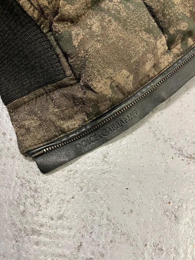 Dolce & Gabbana 2000s Dolce & Gabbana Holographic Camo Khaki Puffer Jacket Size US S / EU 44-46 / 1 - 11 Thumbnail