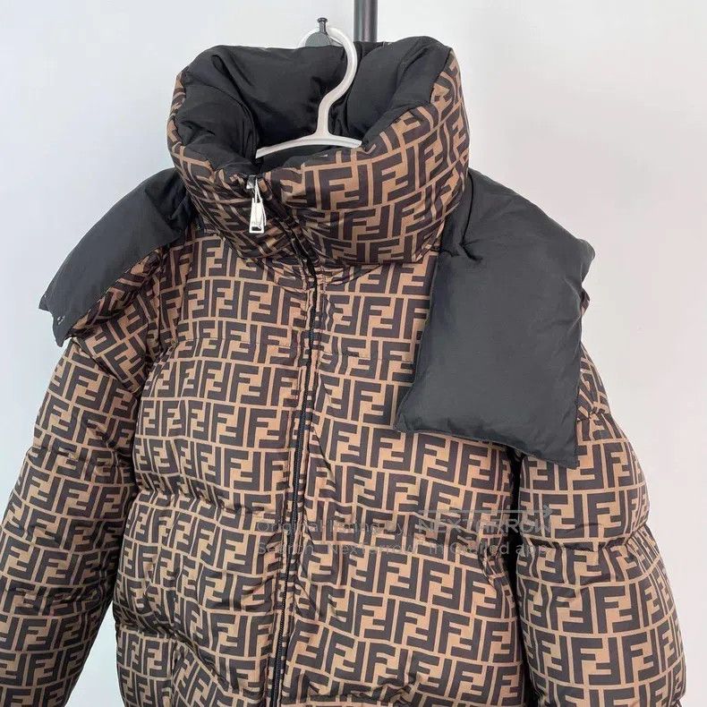 Fendi Fendi Short Down Jacket - Black Size S / US 4 / IT 40 - 3 Thumbnail