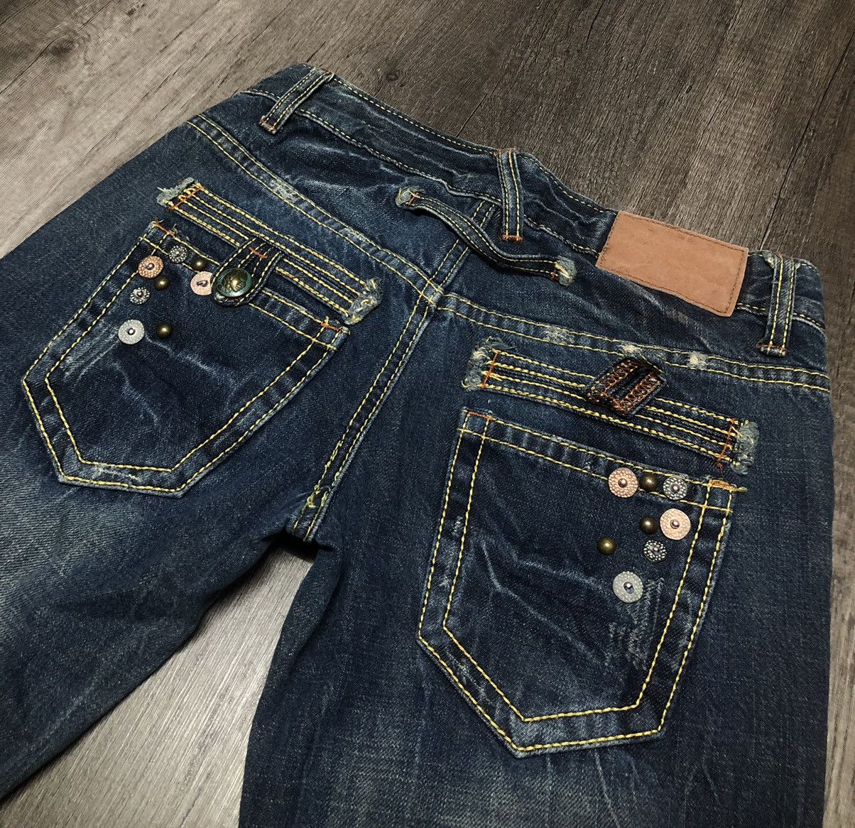 Japanese Brand × REEF Vintage Reef Flare Distressed Jeans (unisex) Size 29" - 9 Thumbnail