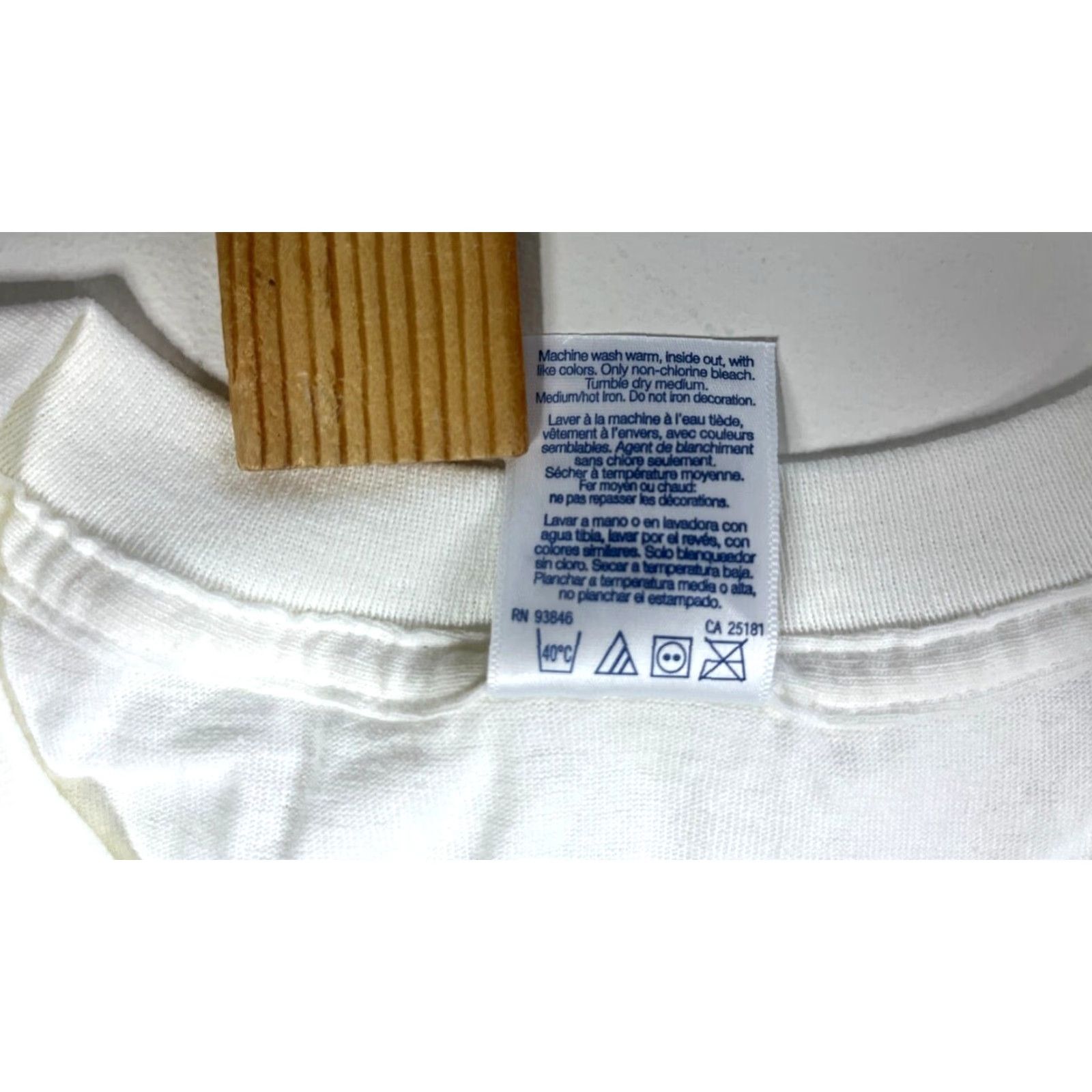 Gildan VINTAGE Born in the USA Shell Petroleum Gildan Heavy Cotton T-Shirt Mens XL White 2000s USA Cars Double-Sided/NOS Size US XL / EU 56 / 4 - 7 Thumbnail