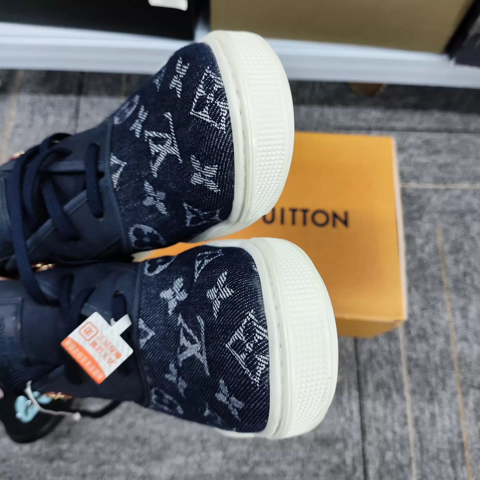 Louis Vuitton LV Monogram Blue Casual Sneakers 37.5 Size US 7 / IT 37 - 5 Thumbnail