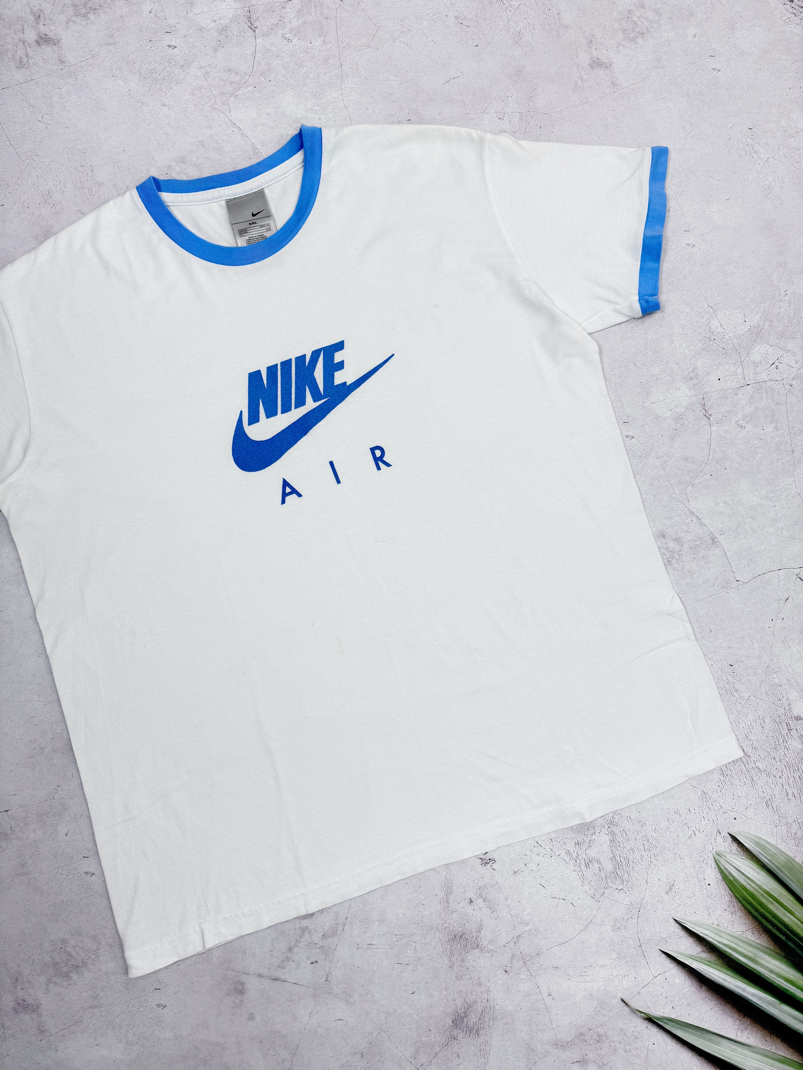 Nike × Vintage Y2K Nike Air T-Shirt Spellout Swoosh Logo Size US XL / EU 56 / 4 - 4 Thumbnail