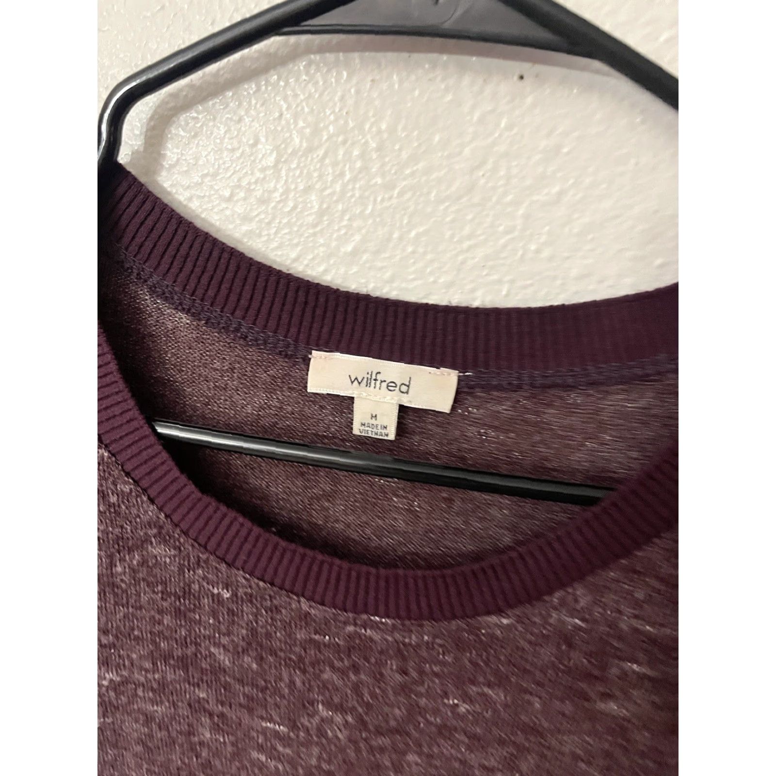 Vintage Wilfred sweater knit size medium polyester blend Maroon casual Womens Pullover Knit Long Sleeve Regular Burgundy Size M / US 6-8 / IT 42-44 - 3 Thumbnail
