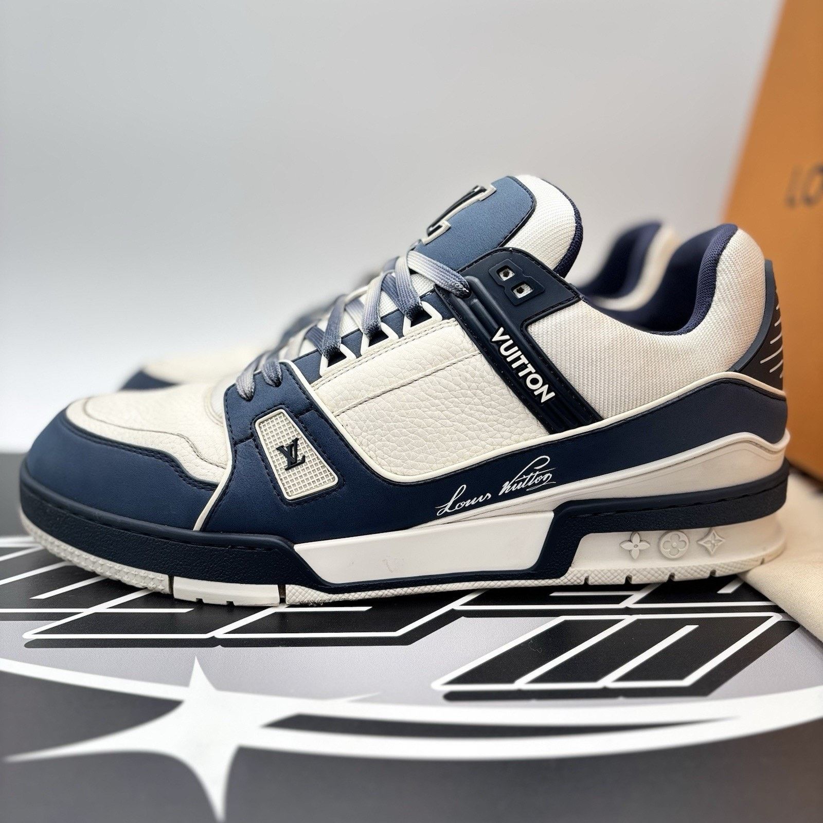 Louis Vuitton (11-11.5 US) Louis Vuitton Trainer ' White Navy '| GOOD COND Size US 11.5 / EU 44-45 - 1 Thumbnail