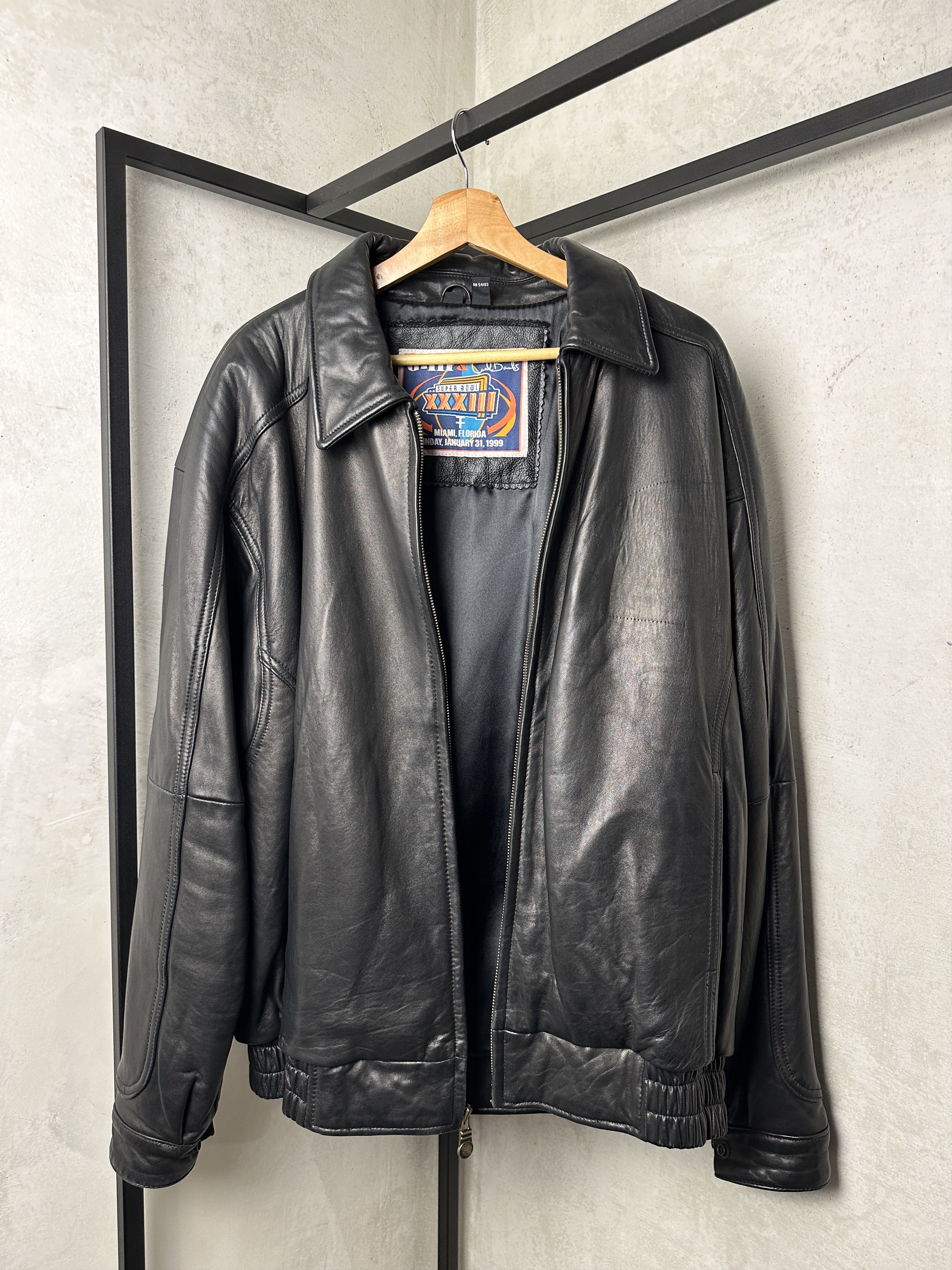 Genuine Leather 1999 Miami Super Bowl Genuine Leather Black Bomber Jacket Size US L / EU 52-54 / 3 - 1 Thumbnail