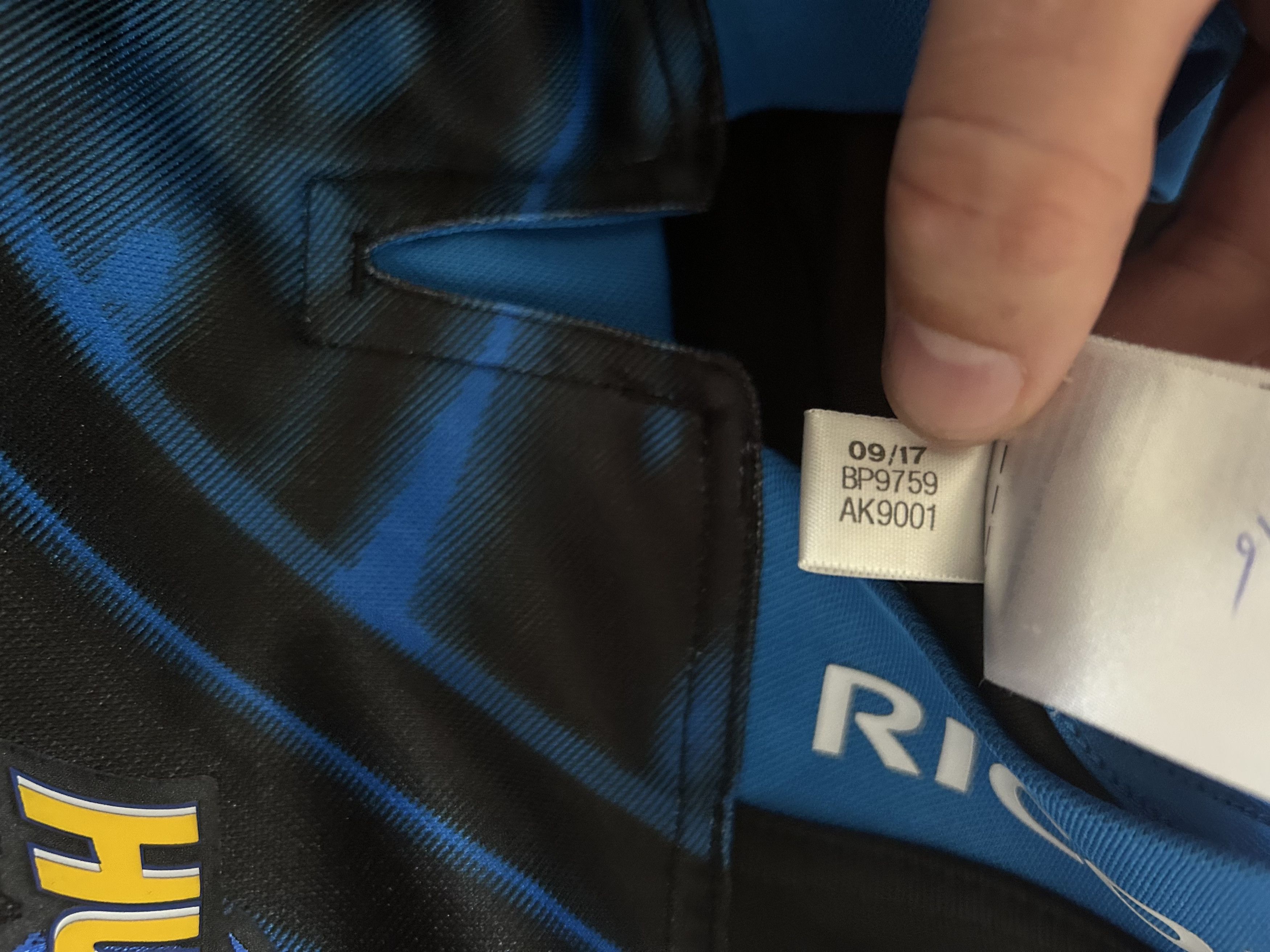 Adidas Rugby HURRICANES 2017 - 2018 - L - Adidas - UNIQUE Size US L / EU 52-54 / 3 - 7 Thumbnail