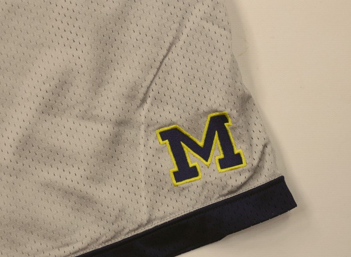 Adidas × Vintage Vintage Adidas University of Michigan Football Shorts USA Size US 36 / EU 52 - 4 Thumbnail