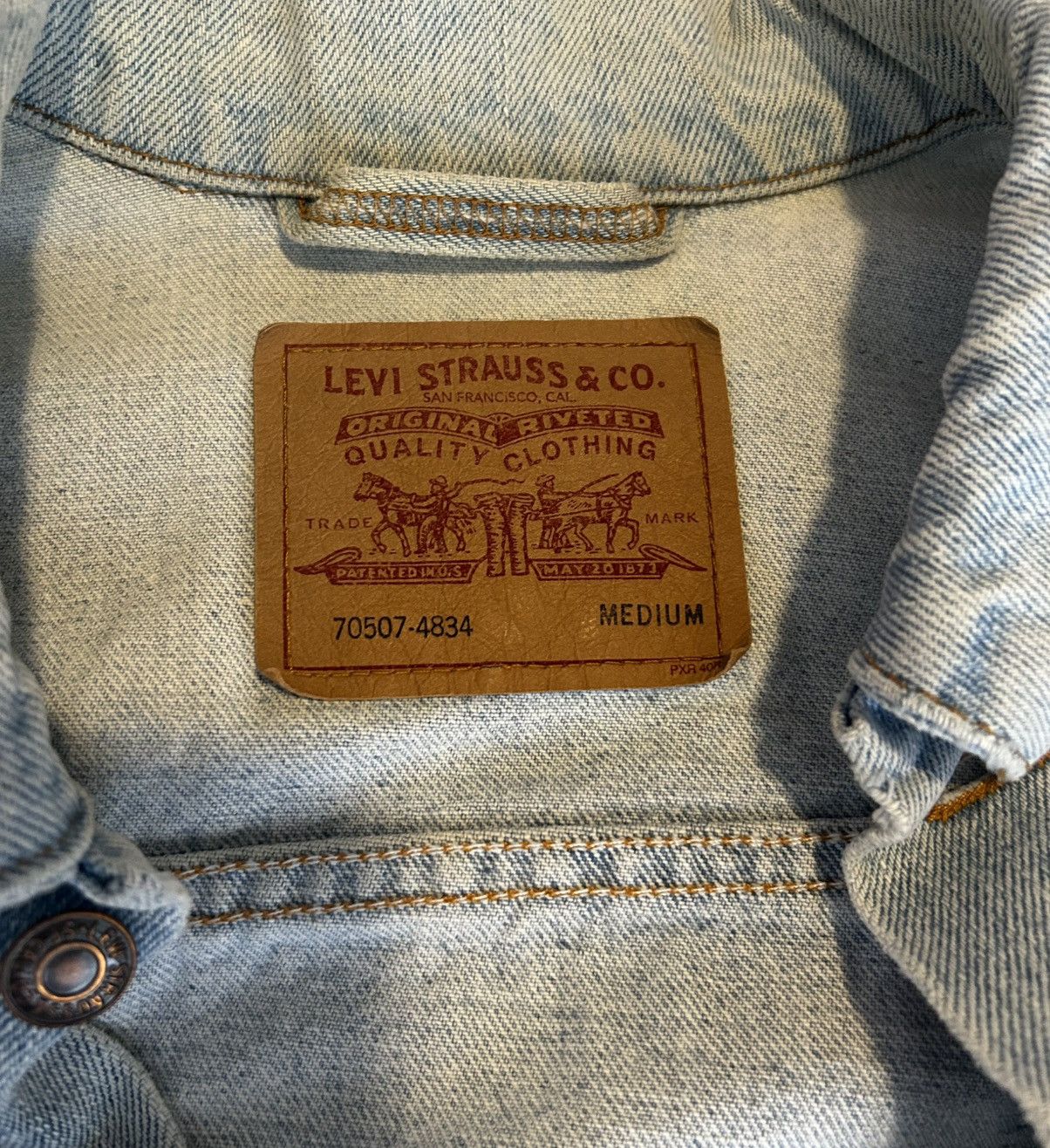 Levi's Vintage Clothing Vintage Levis washed blue denim jacket Size US M / EU 48-50 / 2 - 2 Thumbnail