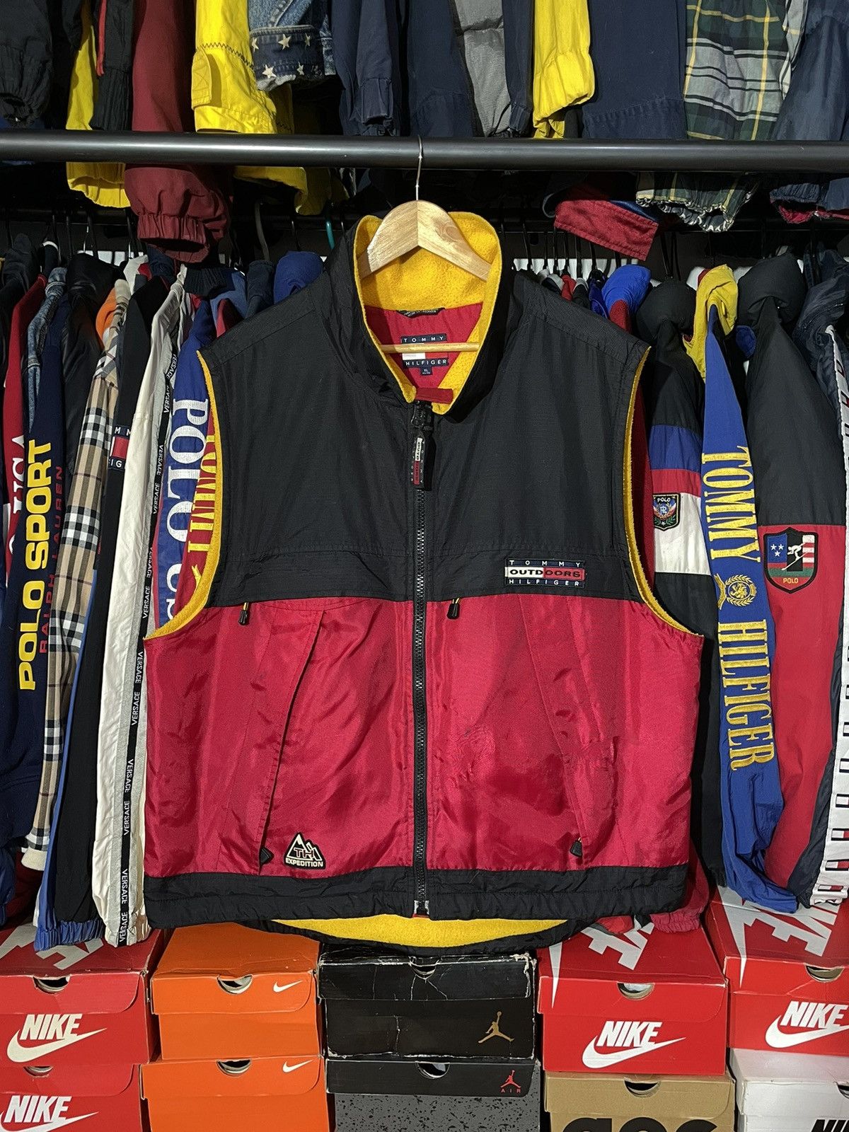 Tommy Hilfiger × Vintage Vest Jacket Tommy Hilfiger Outdoors 90’s Vintage Size US XL / EU 56 / 4 - 1 Thumbnail