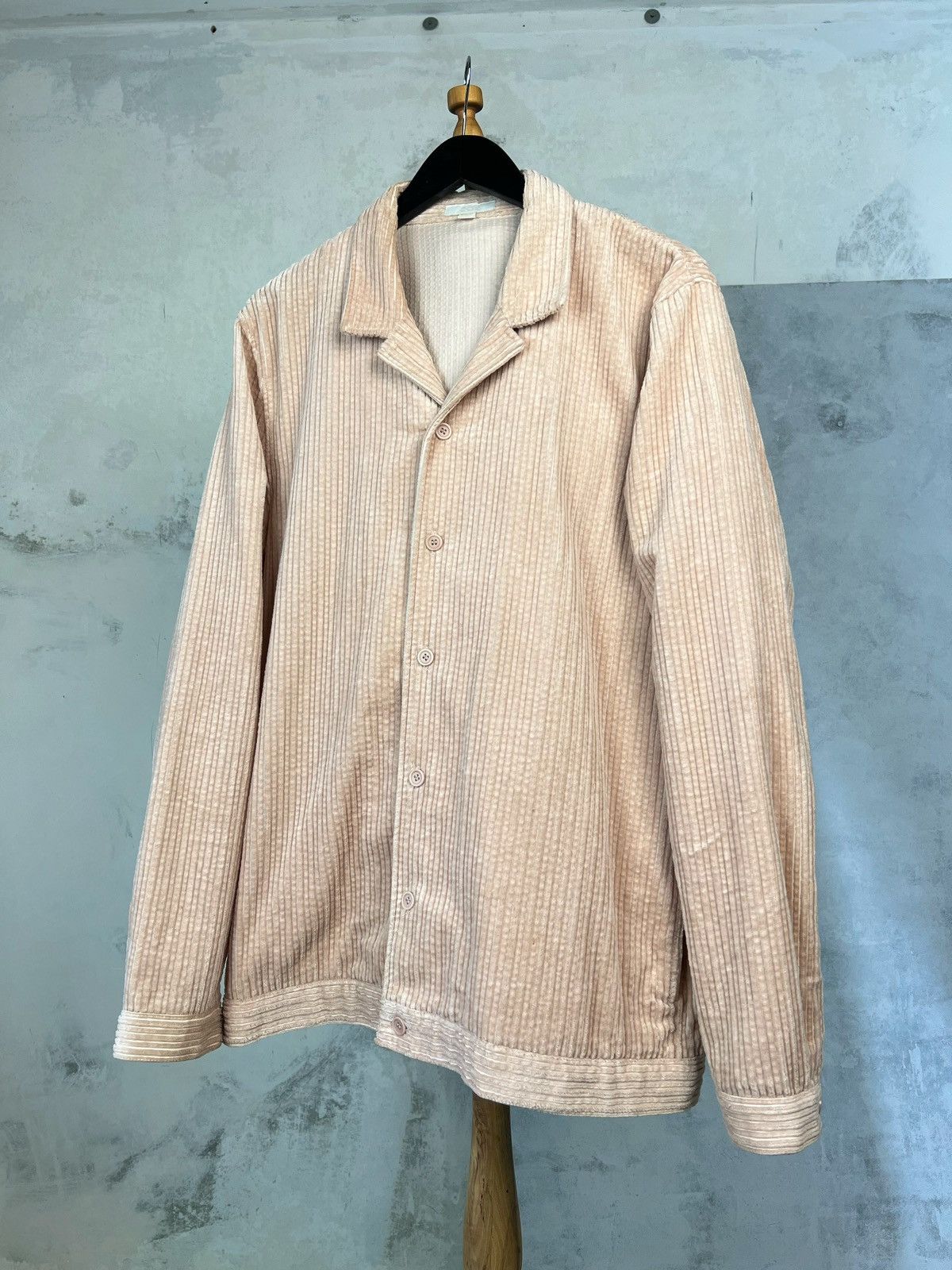 Cos Cos Pink Velvet Overshirt Size M - L Size US L / EU 52-54 / 3 - 1 Thumbnail