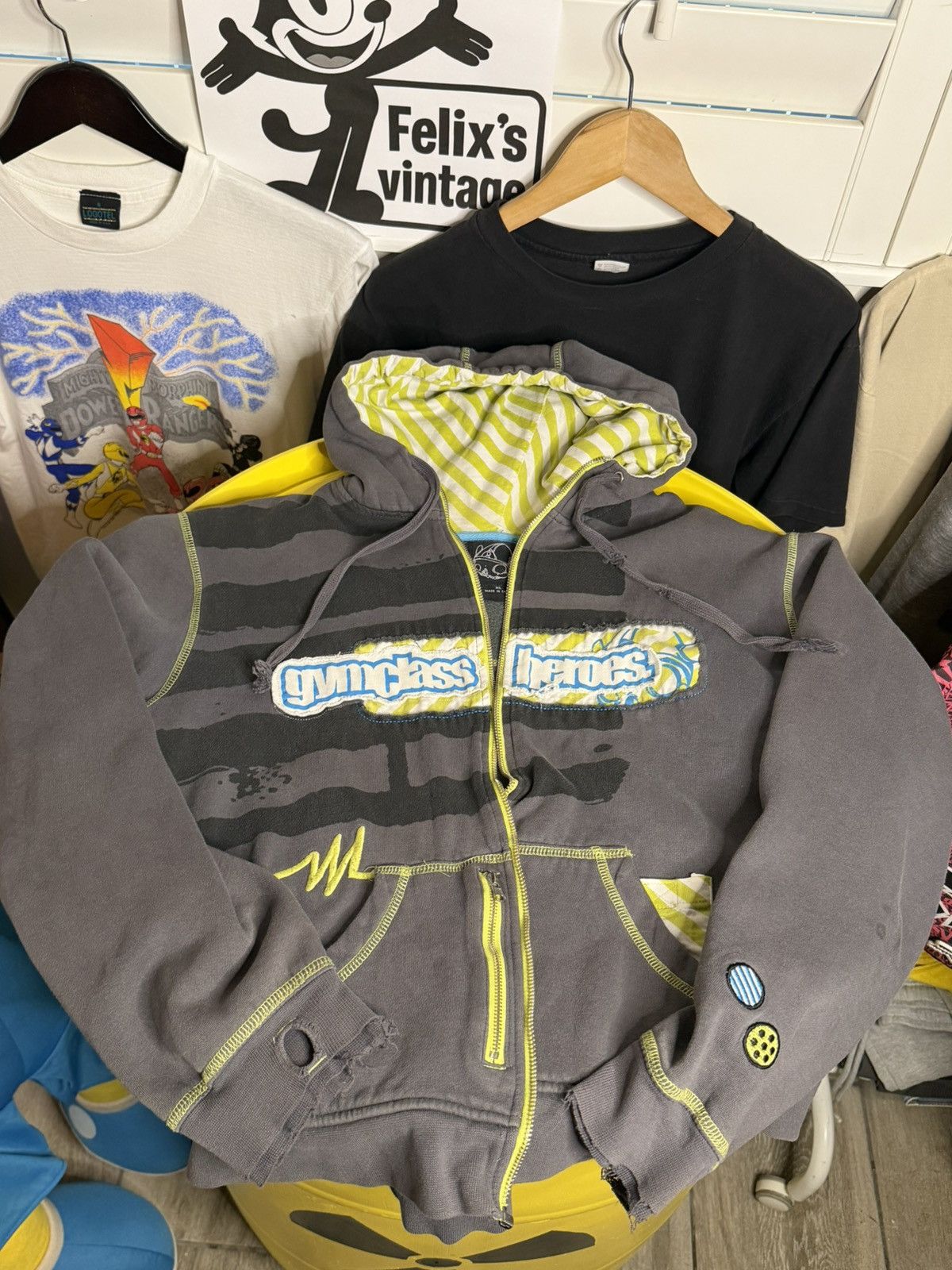 Vintage 2000s gymclass heros adam alvine tour hoodie RARE Size US S / EU 44-46 / 1 - 1 Thumbnail
