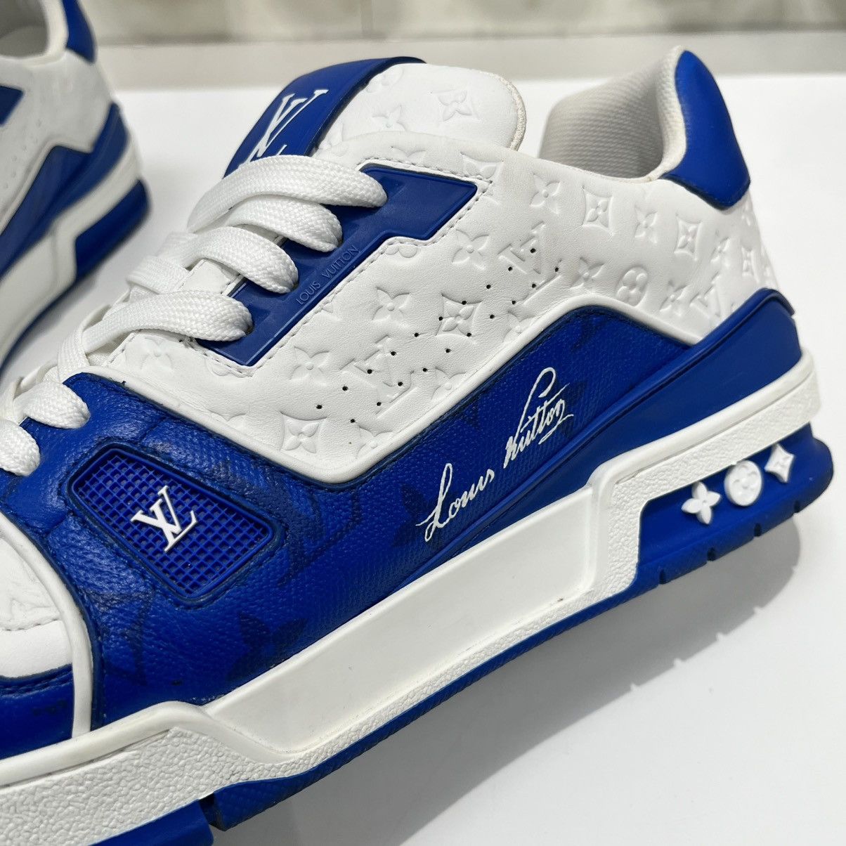 Louis Vuitton Louis Vuitton Trainer #54 Signature Blue White Size US 10 / EU 43 - 13 Thumbnail
