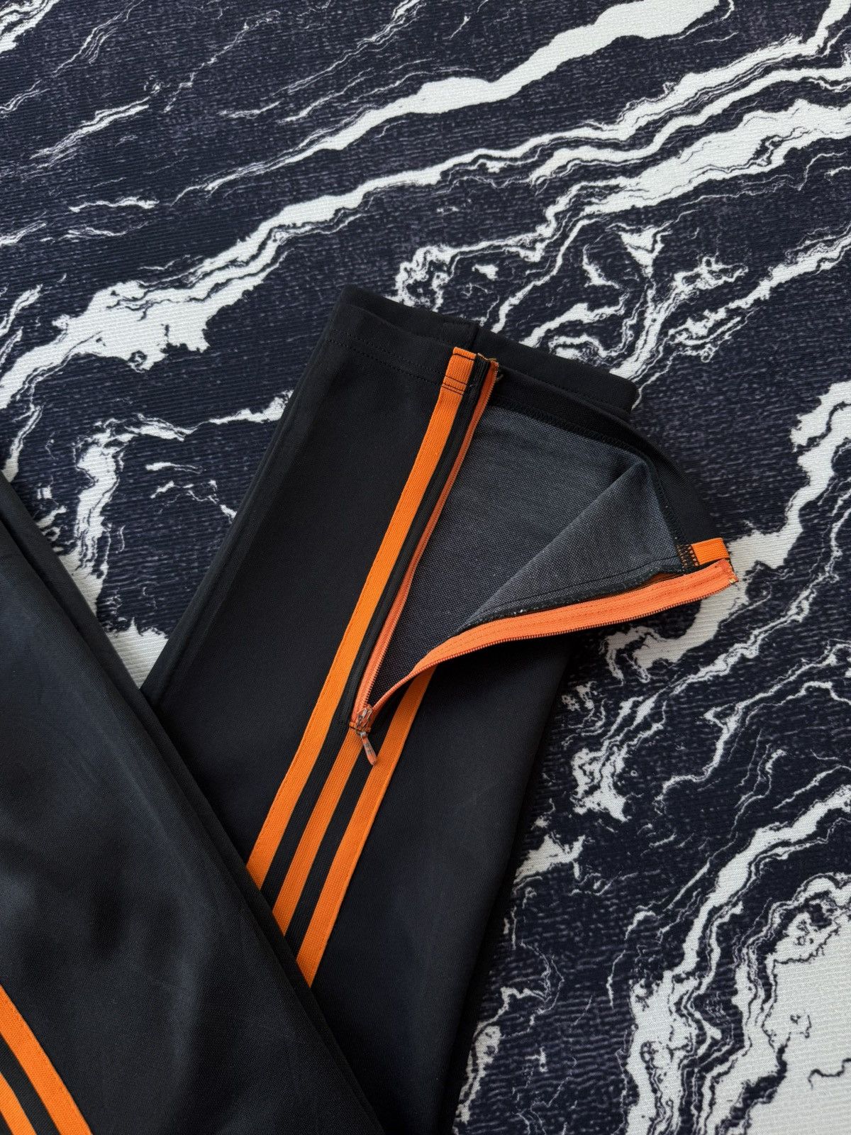 Adidas × Japanese Brand × Vintage Vintage adidas descente trackpants black orange Size US 30 / EU 46 - 3 Thumbnail