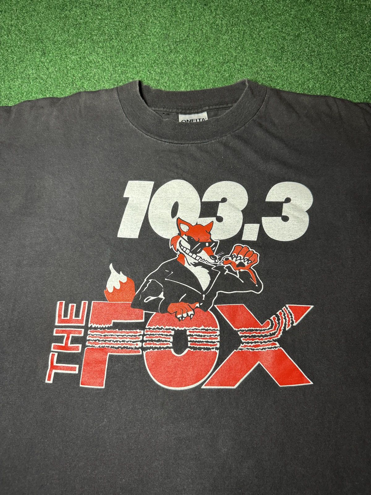 Vintage Vintage 90s The Fox Radio 103.3 Buffalo New York T Shirt Size US XL / EU 56 / 4 - 2 Thumbnail