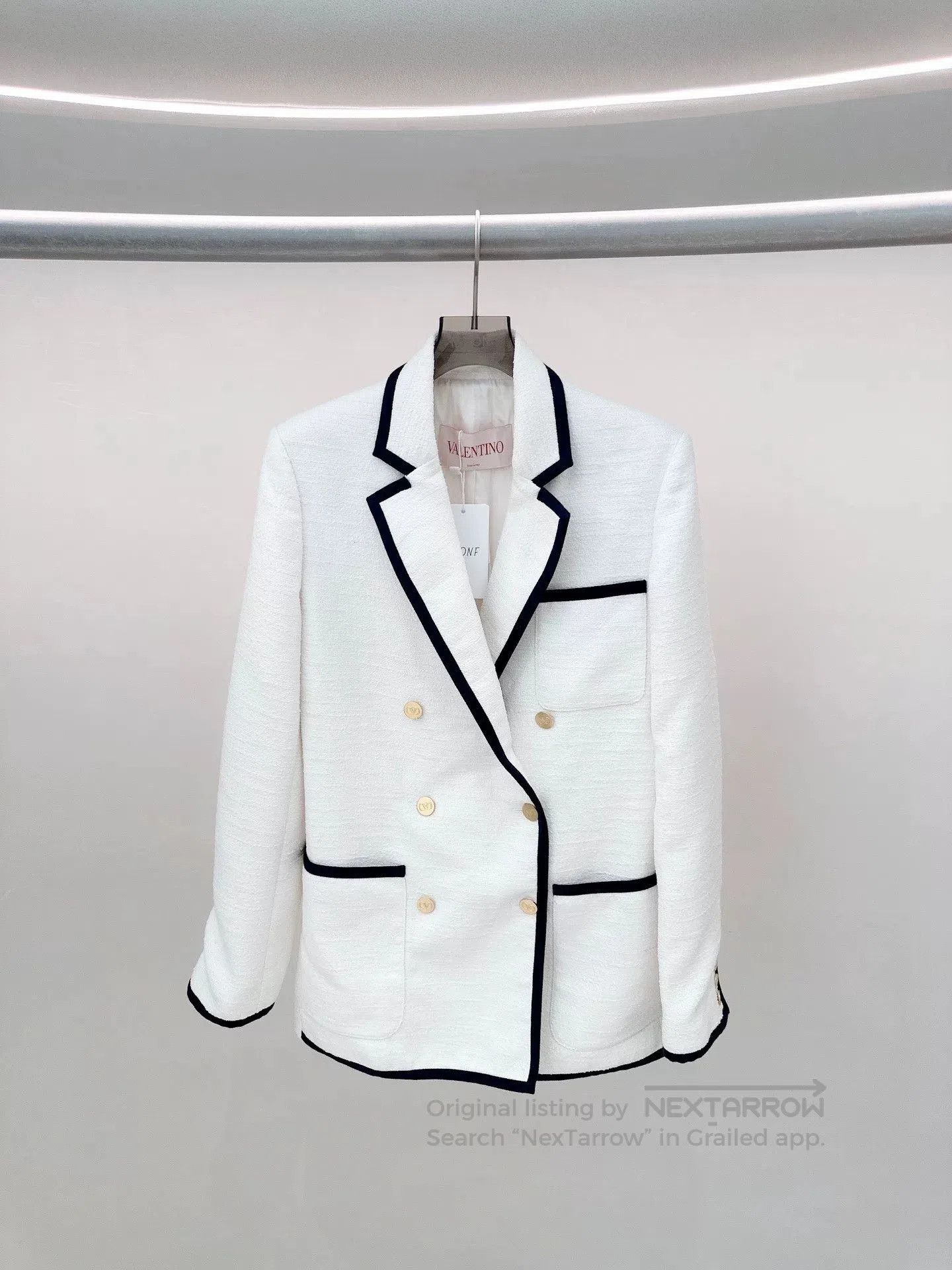 Valentino VALENTINO White Preppy Blazer 38 Sun Yizhen. Size S / US 4 / IT 40 - 4 Thumbnail