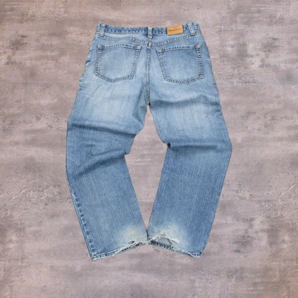 Japanese Brand Y2K 00's Midwash Baggy Relax Fit Wide Legged Denim Pant's Size US 34 / EU 50 - 1 Thumbnail