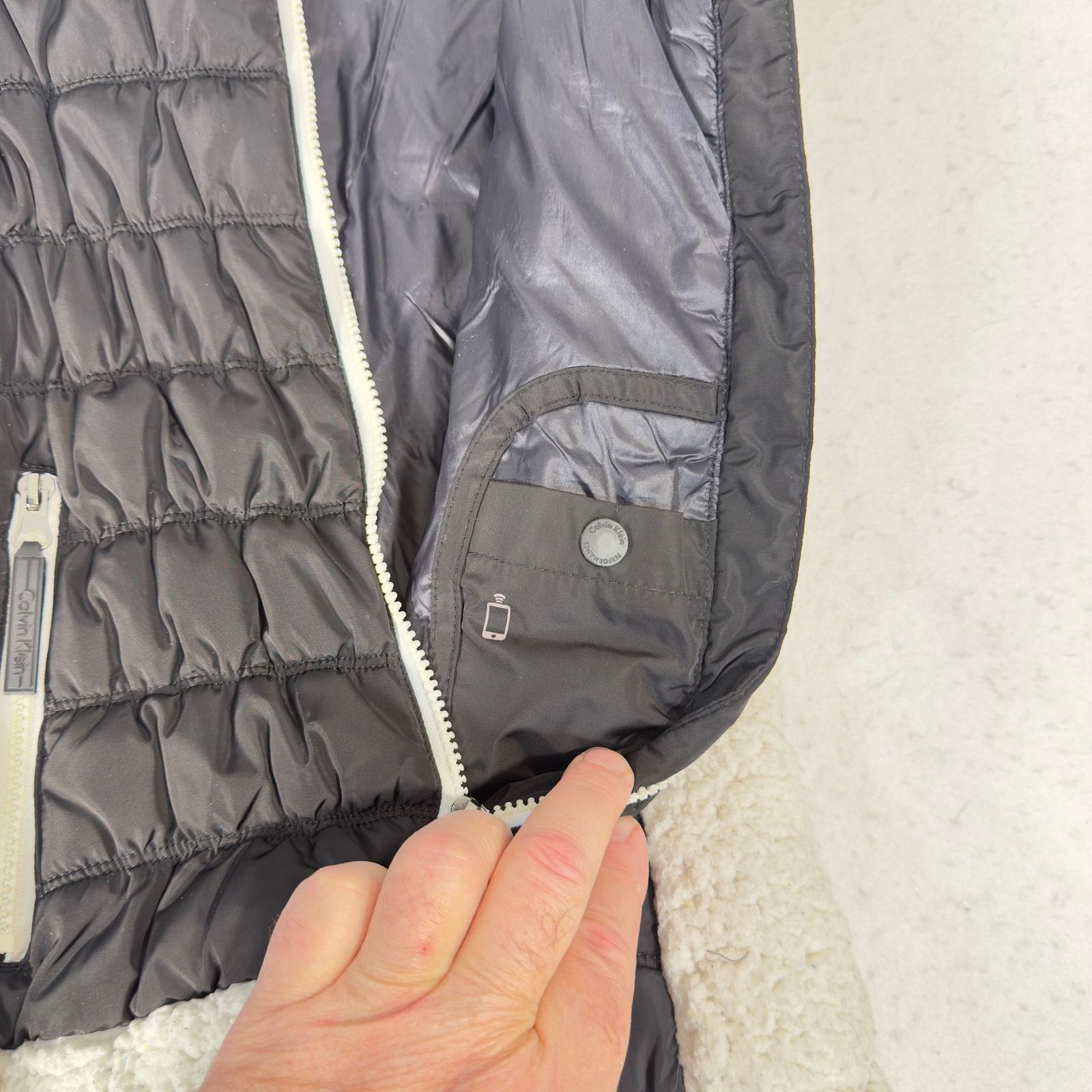 Robert Talbott Calvin Klein Performance Puffer Vest Woman M Zip Pockets Size M / US 6-8 / IT 42-44 - 9 Thumbnail