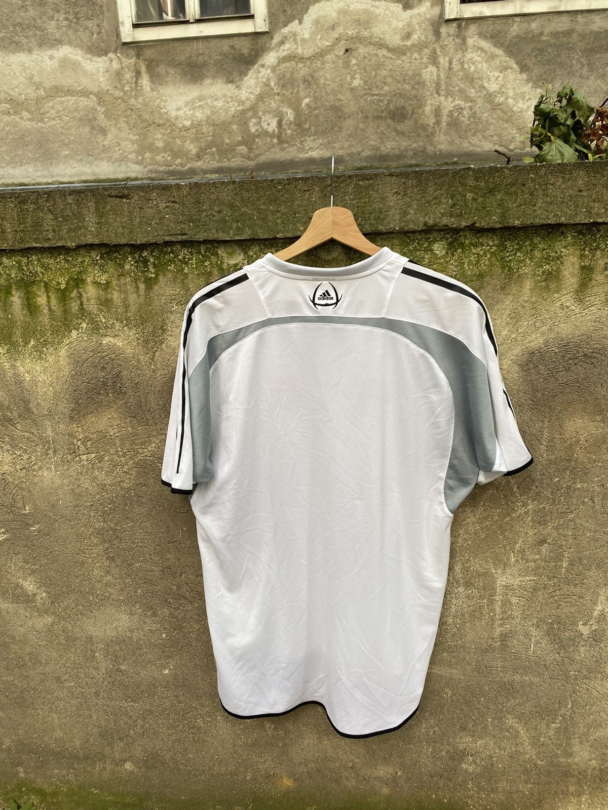 Adidas × Vintage Adidas Real Madrid 2004/2005 Training Jersey Size US M / EU 48-50 / 2 - 4 Thumbnail