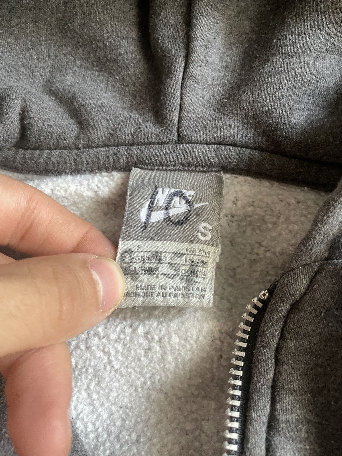 Nike × Vintage ⛩️ Vintage Nike Hoodie Small Logo Faded Basic Oversize Baggy Size US S / EU 44-46 / 1 - 6 Thumbnail