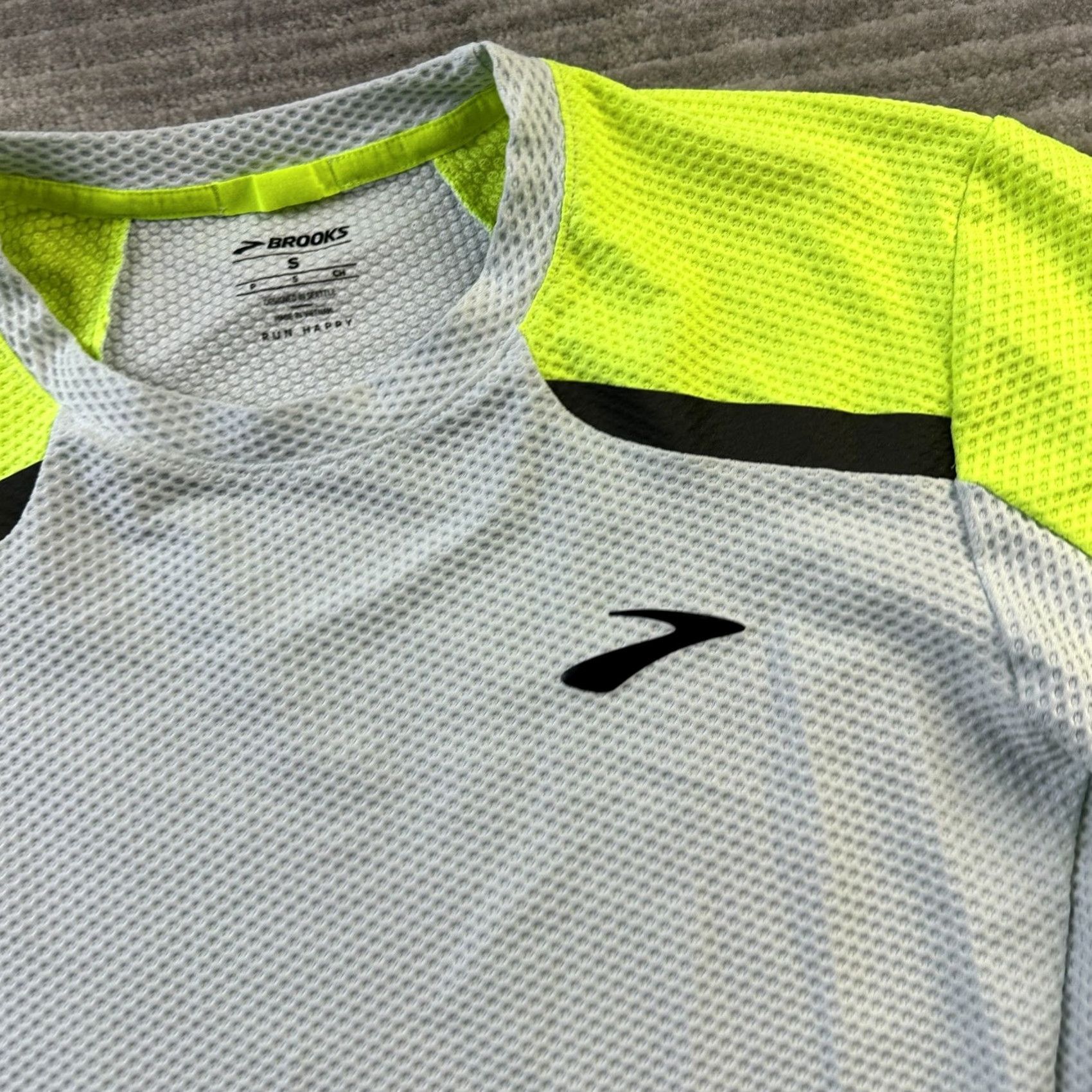 Brooks Brooks Shirt Mens S Green Carbonite Hi Vis Reflective Performance Running T-Shirt Size US S / EU 44-46 / 1 - 4 Thumbnail