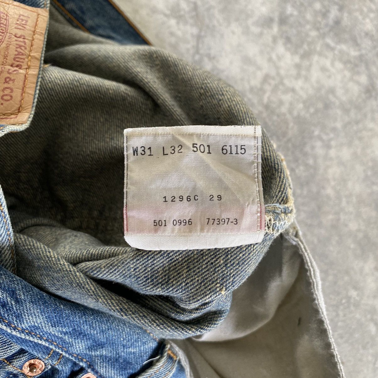 Levi's Vintage 1996 Levi’s 501 Faded Blue Ripped Denim Jeans Size US 31 - 24 Thumbnail