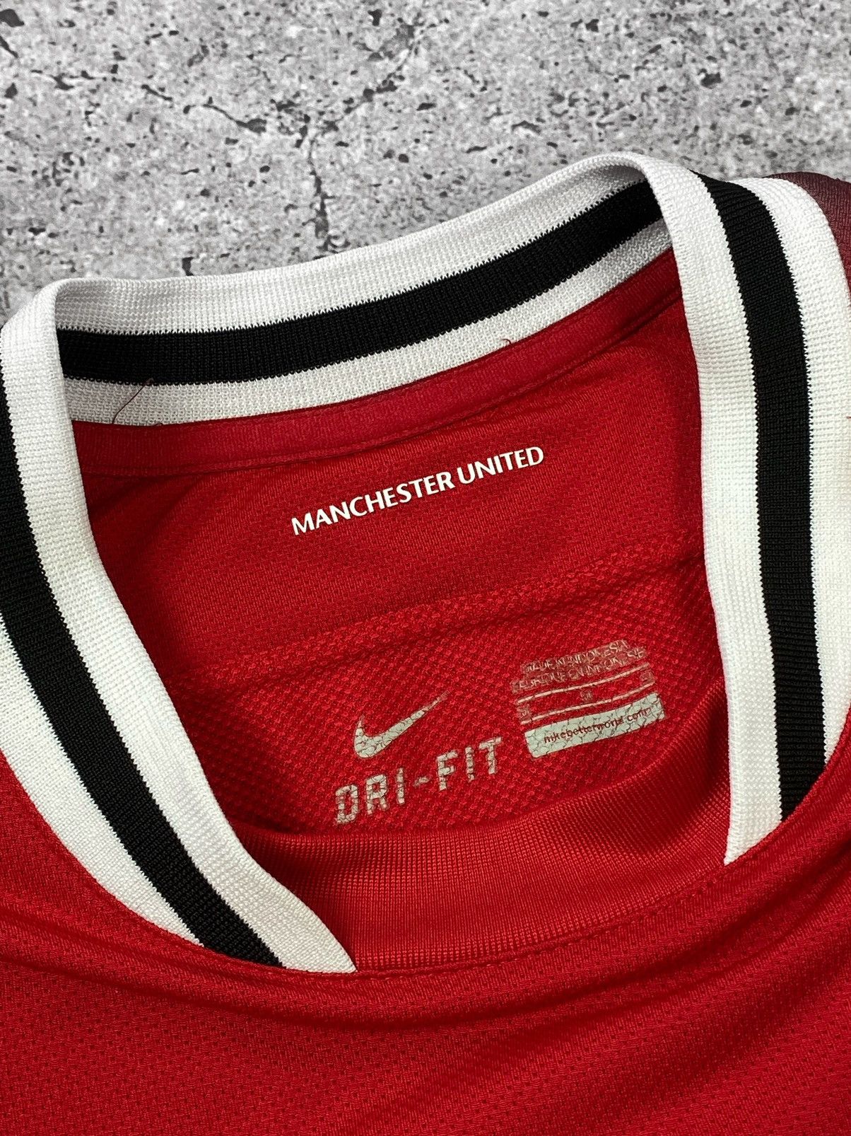 Nike Nike Manchester United 2011 - 2013 Home Football Jersey Size US M / EU 48-50 / 2 - 7 Thumbnail